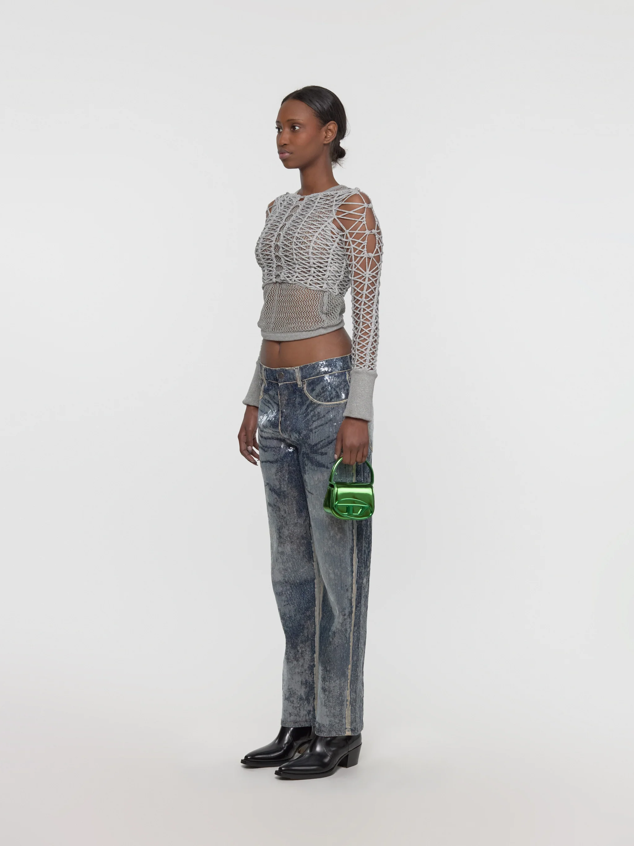 1Dr Xs Crossbody Bag in Classic Green - Image 5