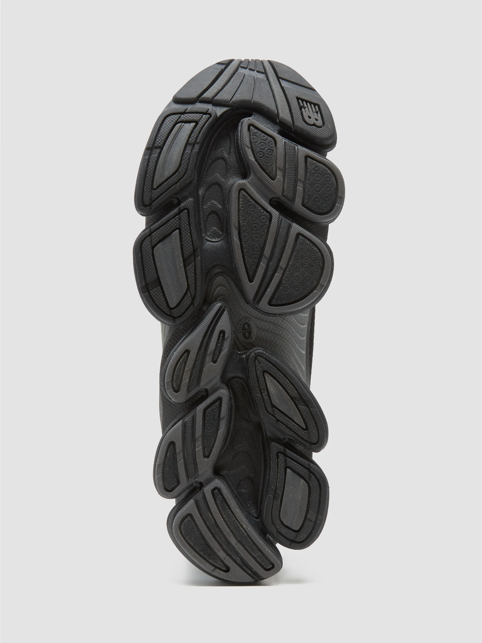 Abzorb 2000 Sneaker in Black & Dark Silver Metallic - Image 5