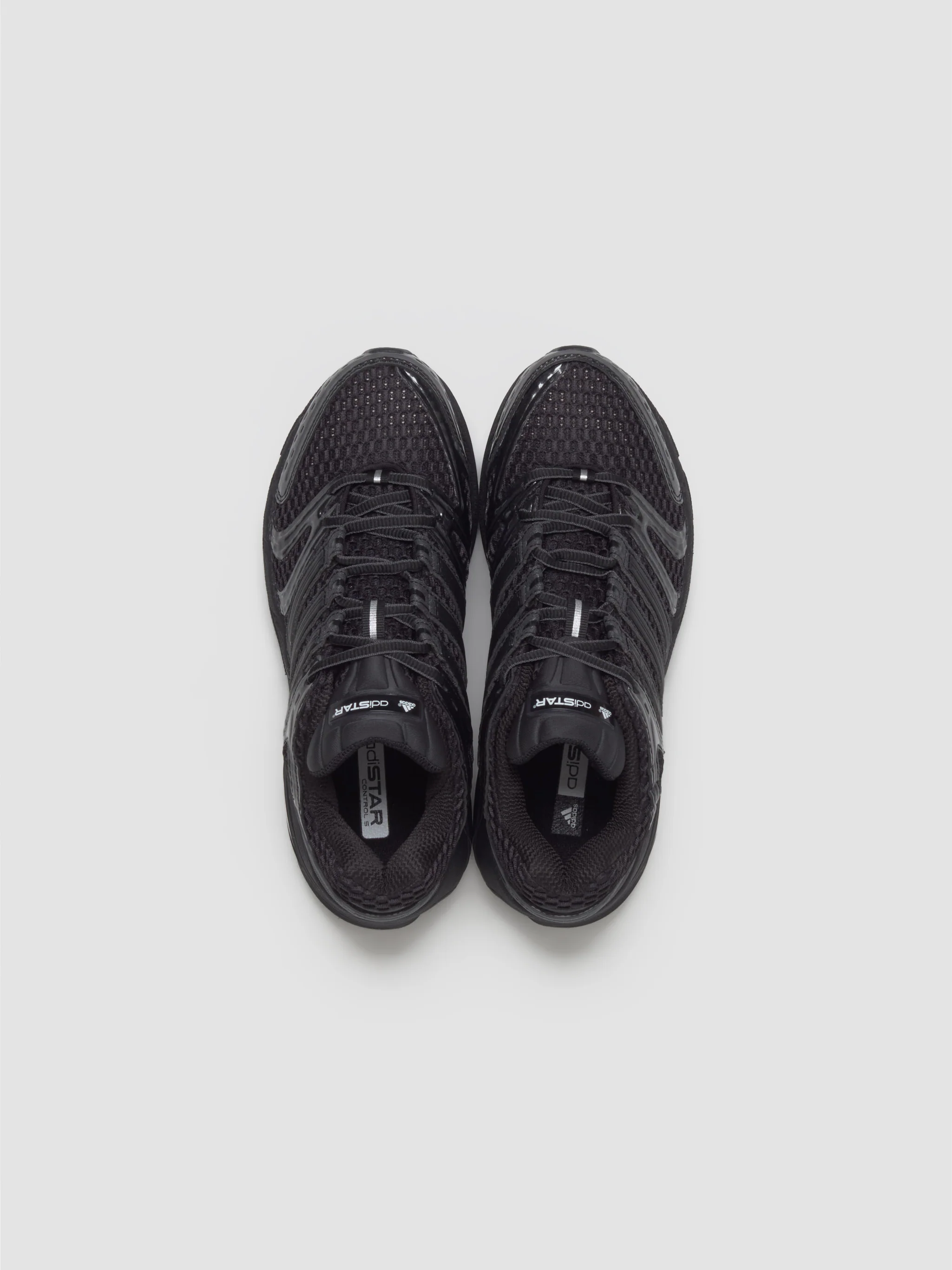 Adistar Control 5 Sneaker in Black & Carbon - Image 3