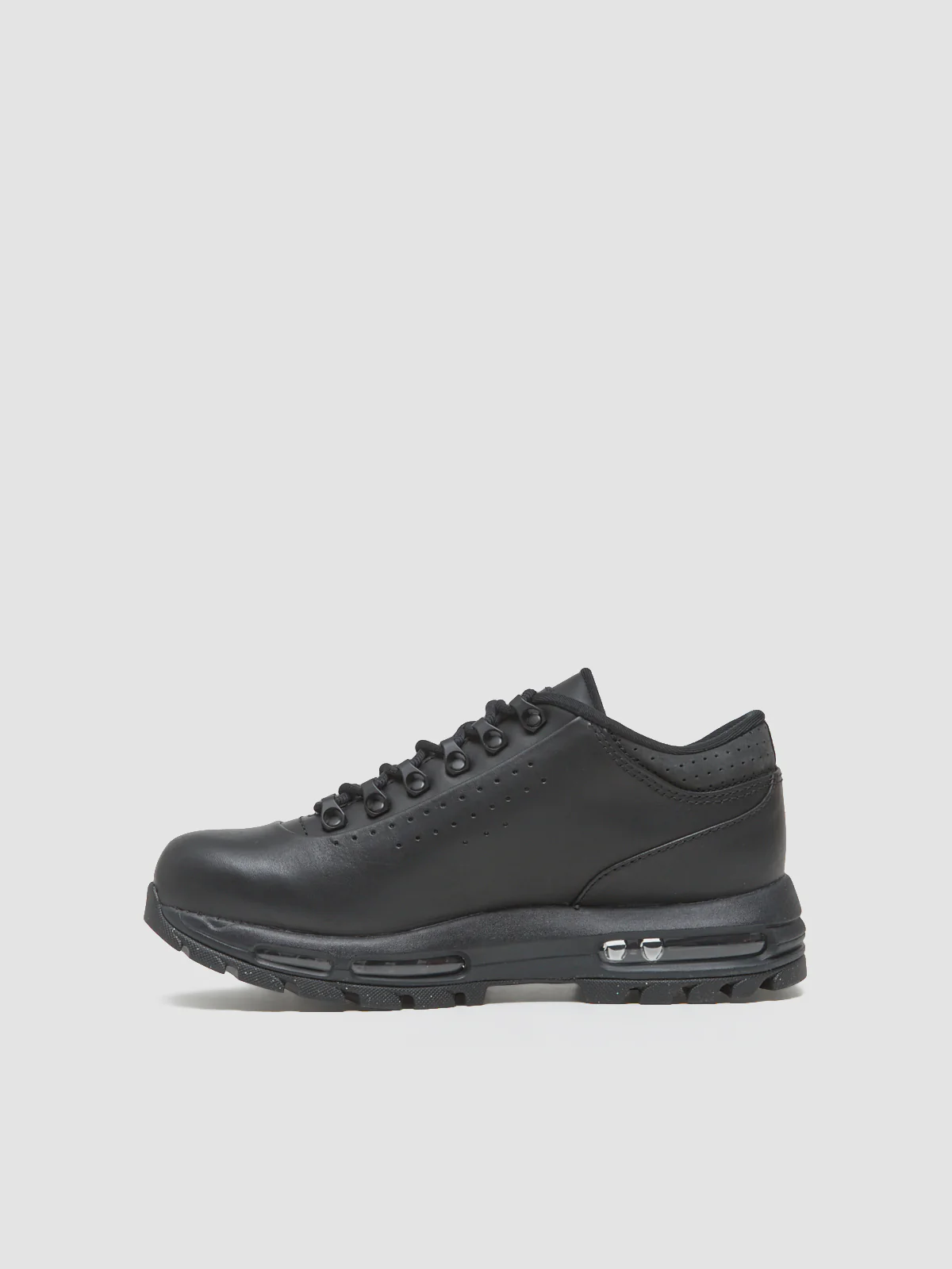 Air Max Goadome Low SP Sneaker in Black - Image 6