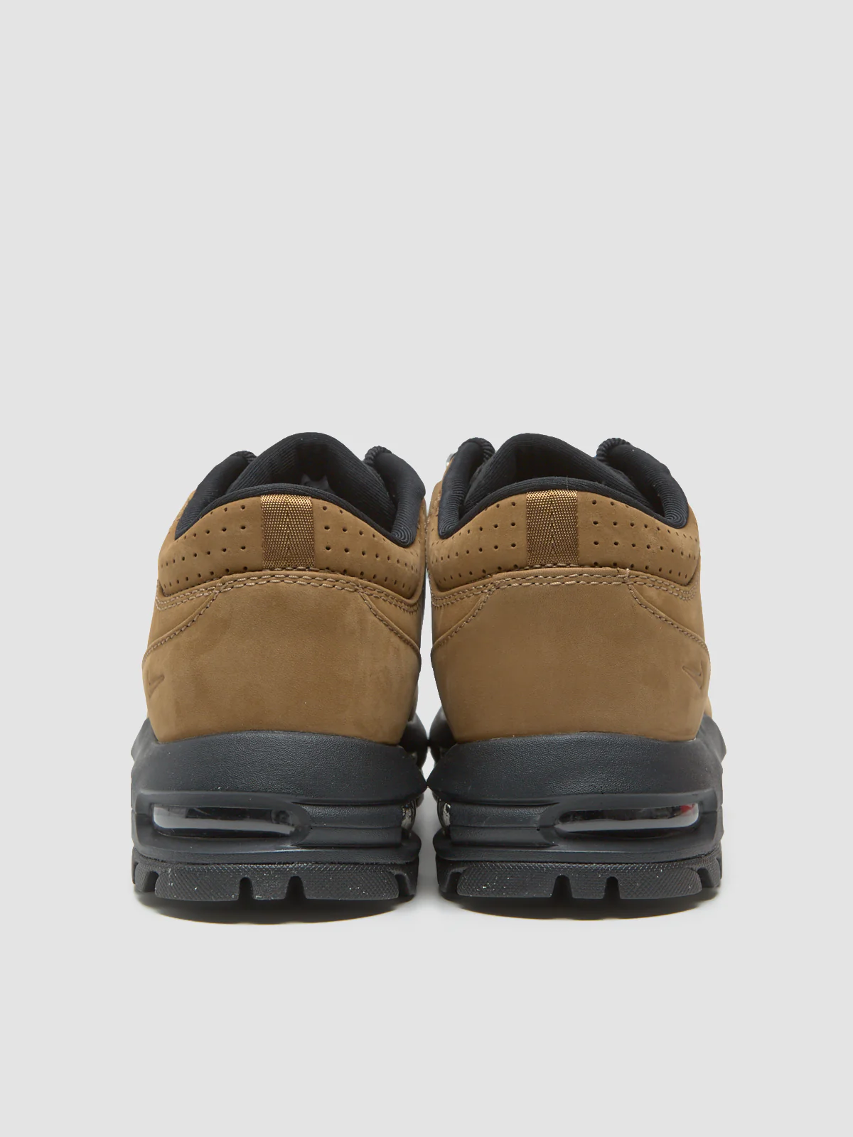 Air Max Goadome Low SP Sneaker in Taupe & University Red - Image 4