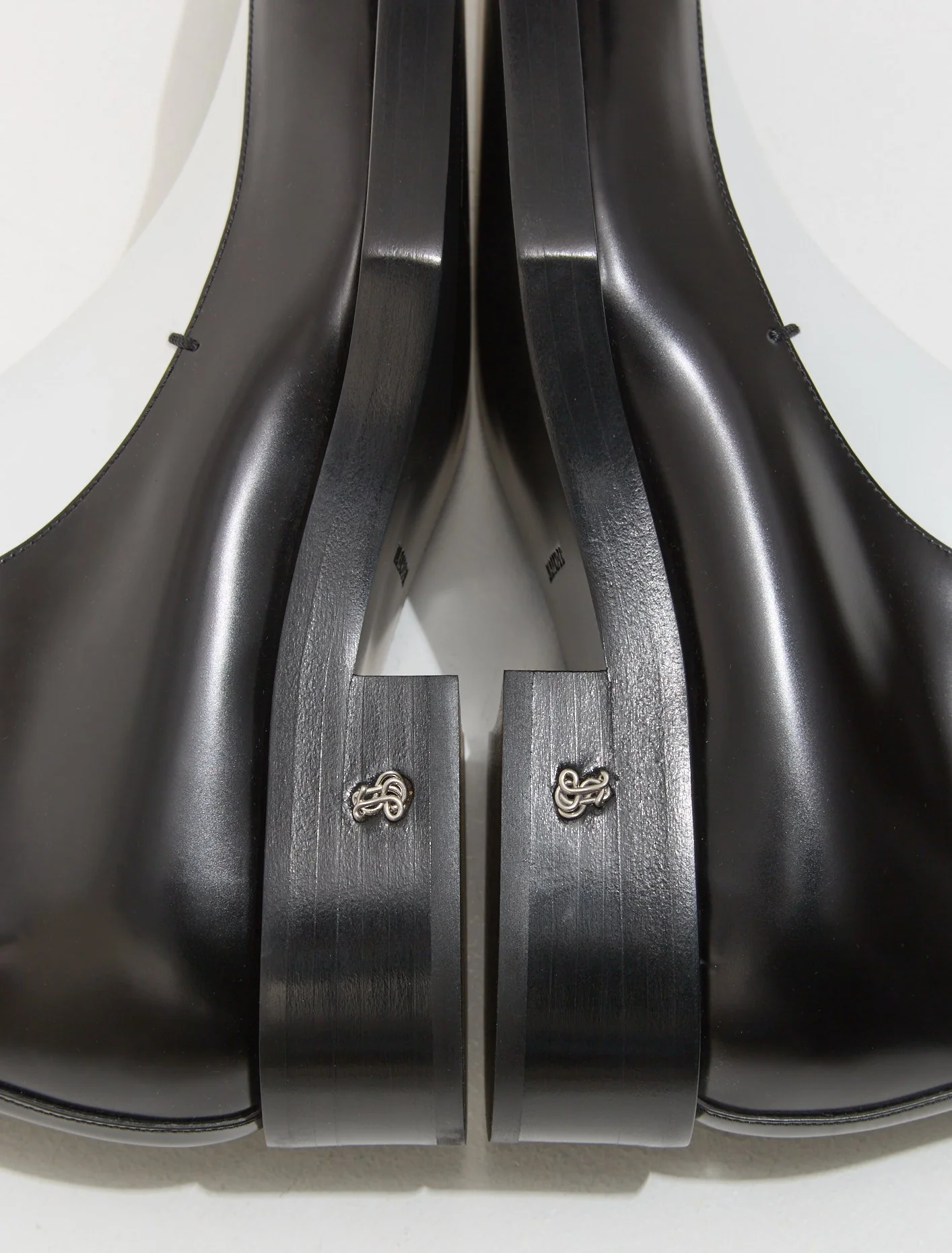 Ankle Boots in Black - Image 5