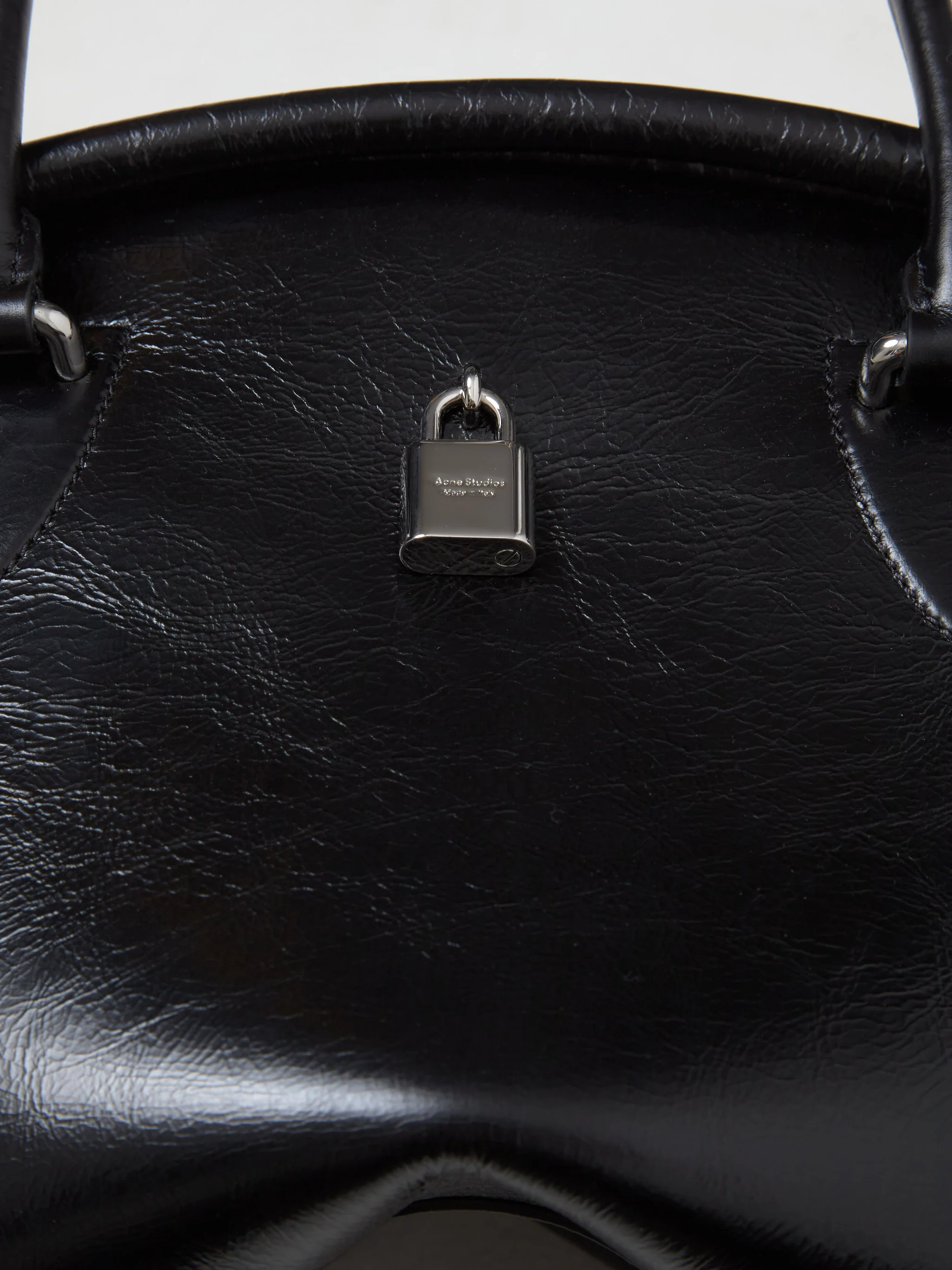 Bowlina Shoulder Bag in Black - Image 4
