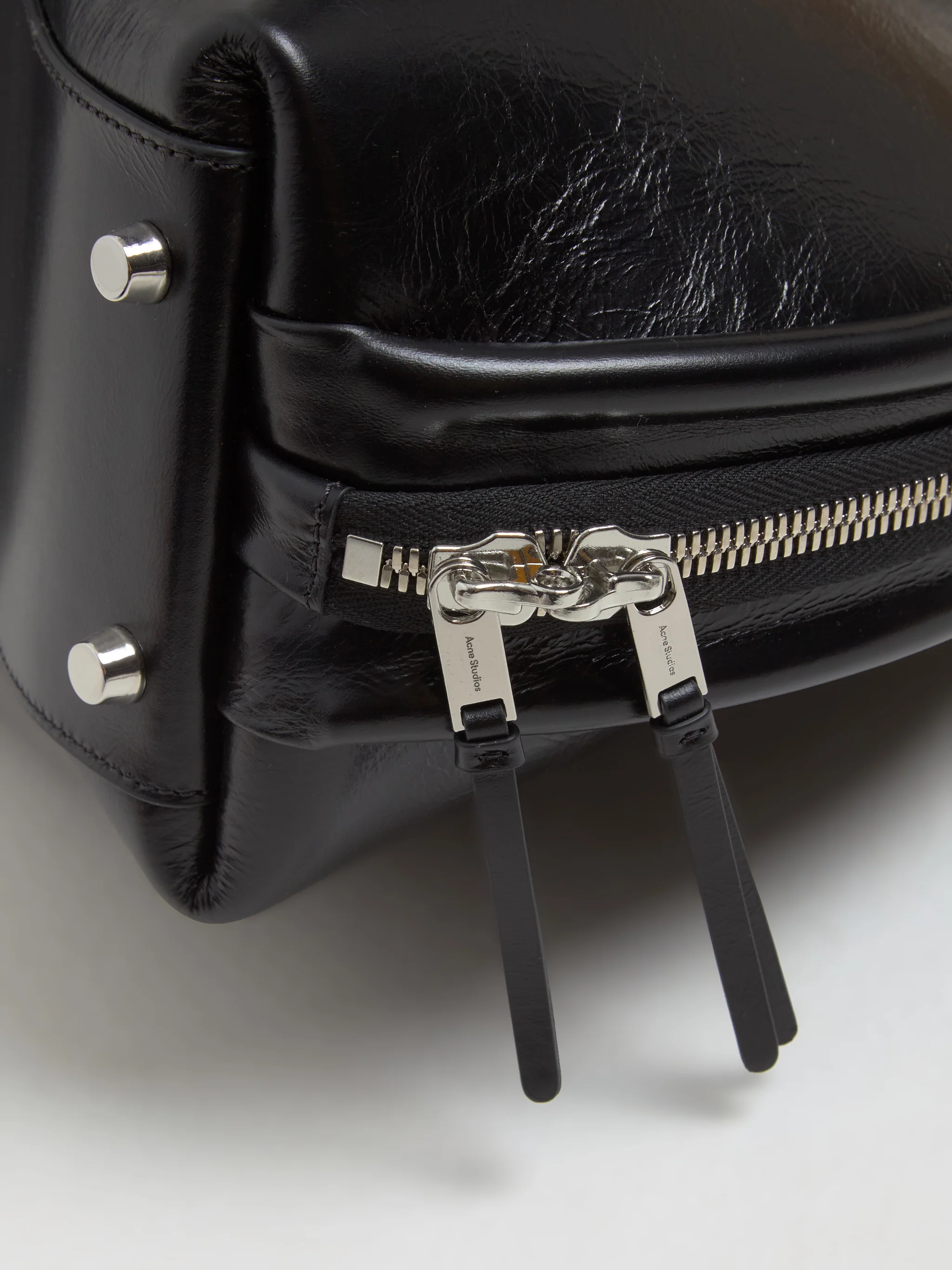 Bowlina Shoulder Bag in Black - Image 5