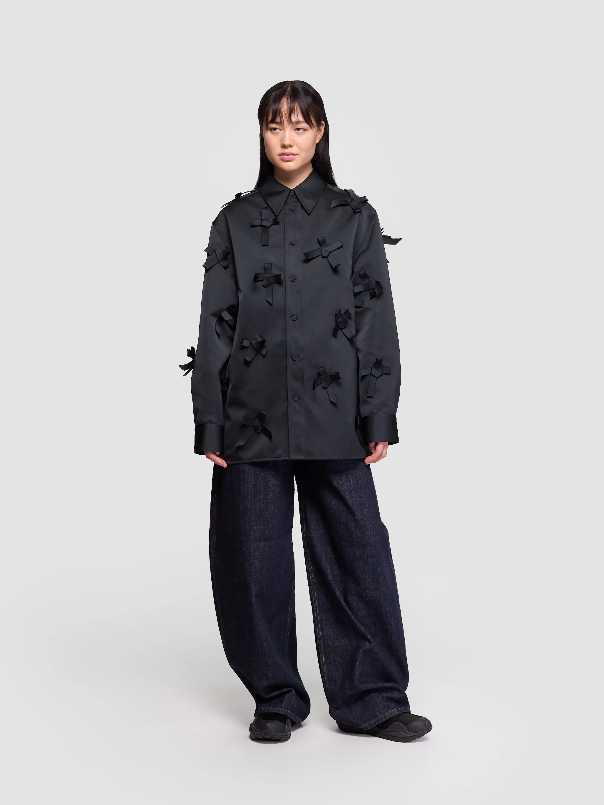 Bows Shirt in Black - Image 4