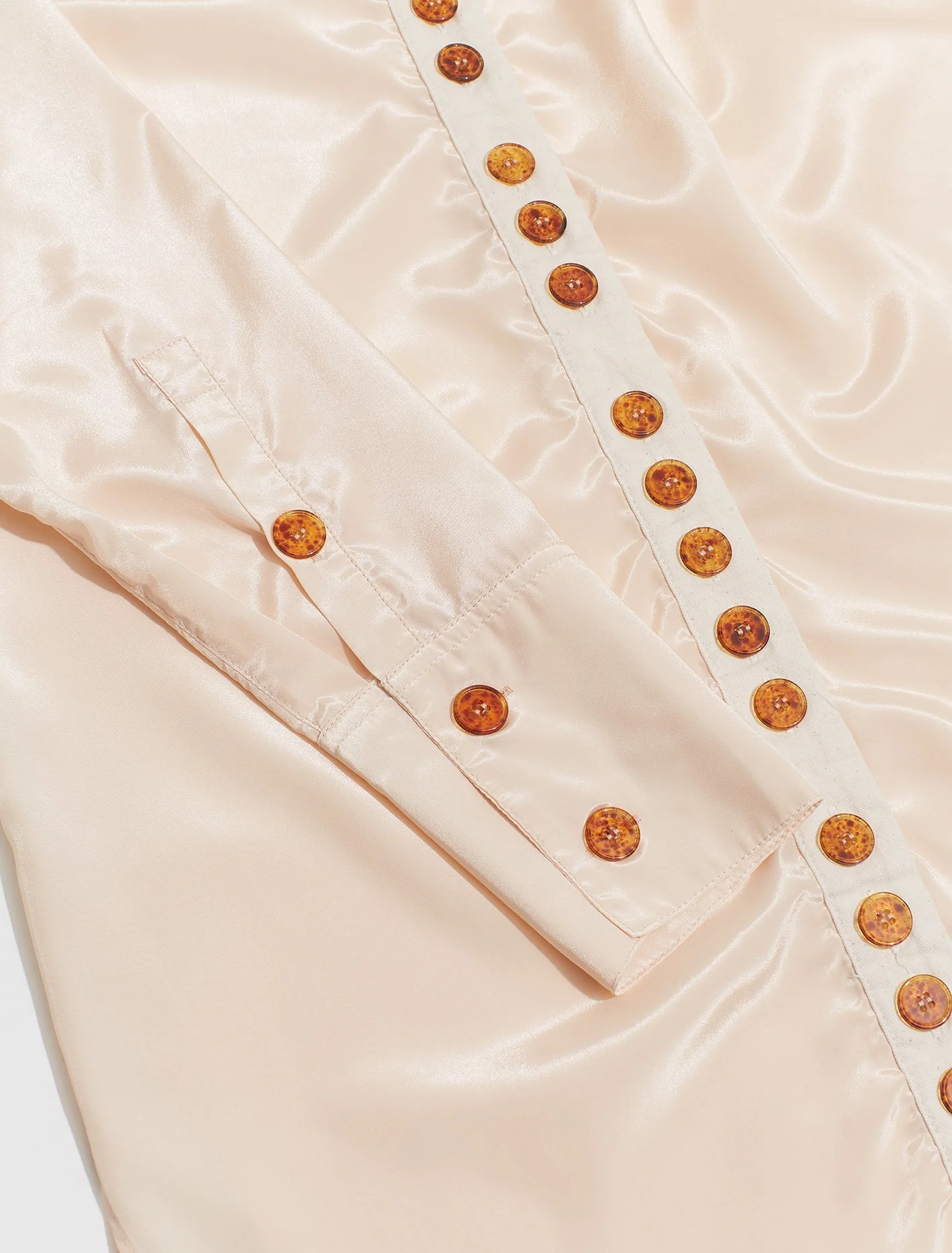 Buttoned Shirt in Powder - Image 3