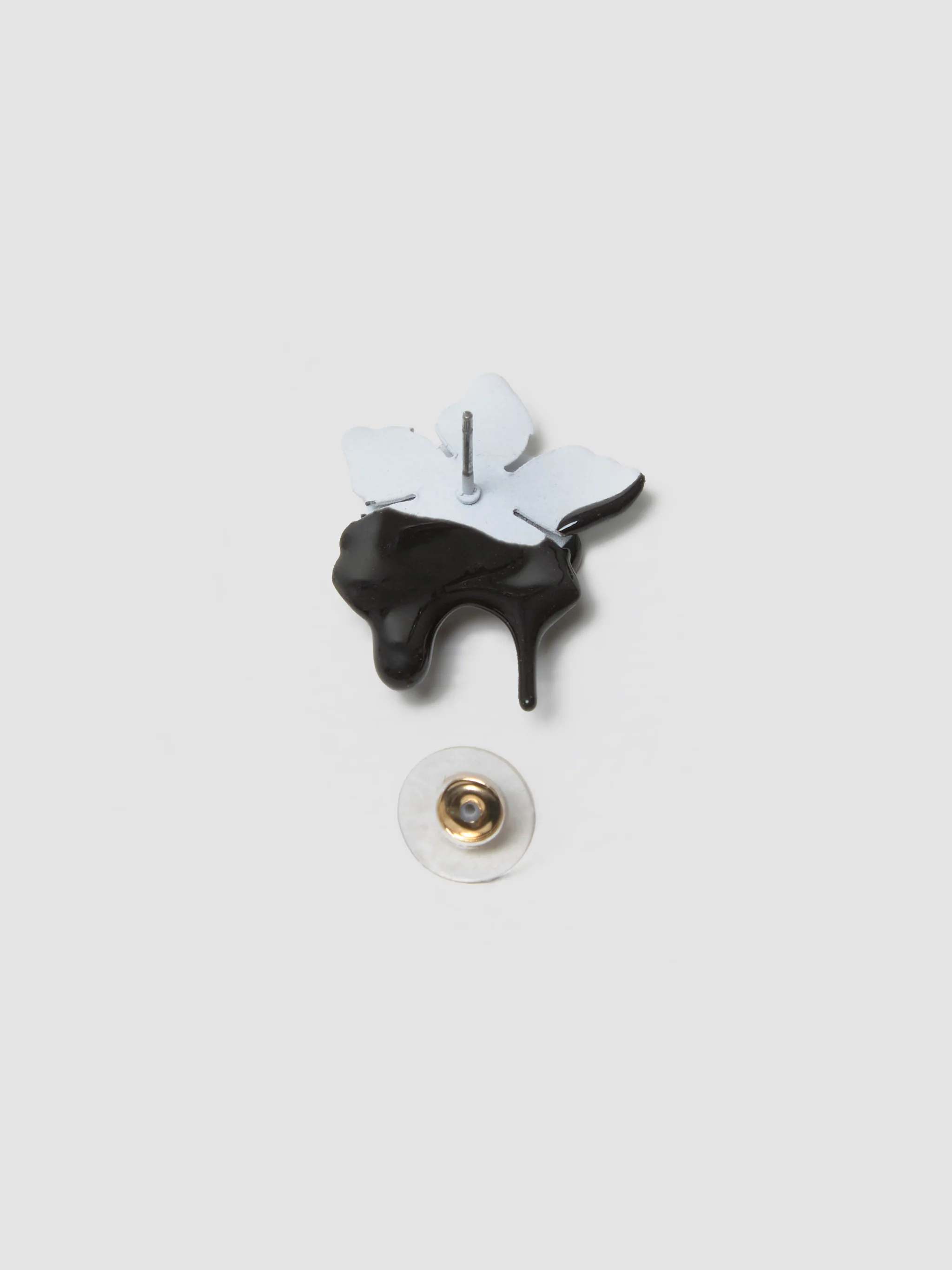 Daisy Earring in White & Black - Image 4