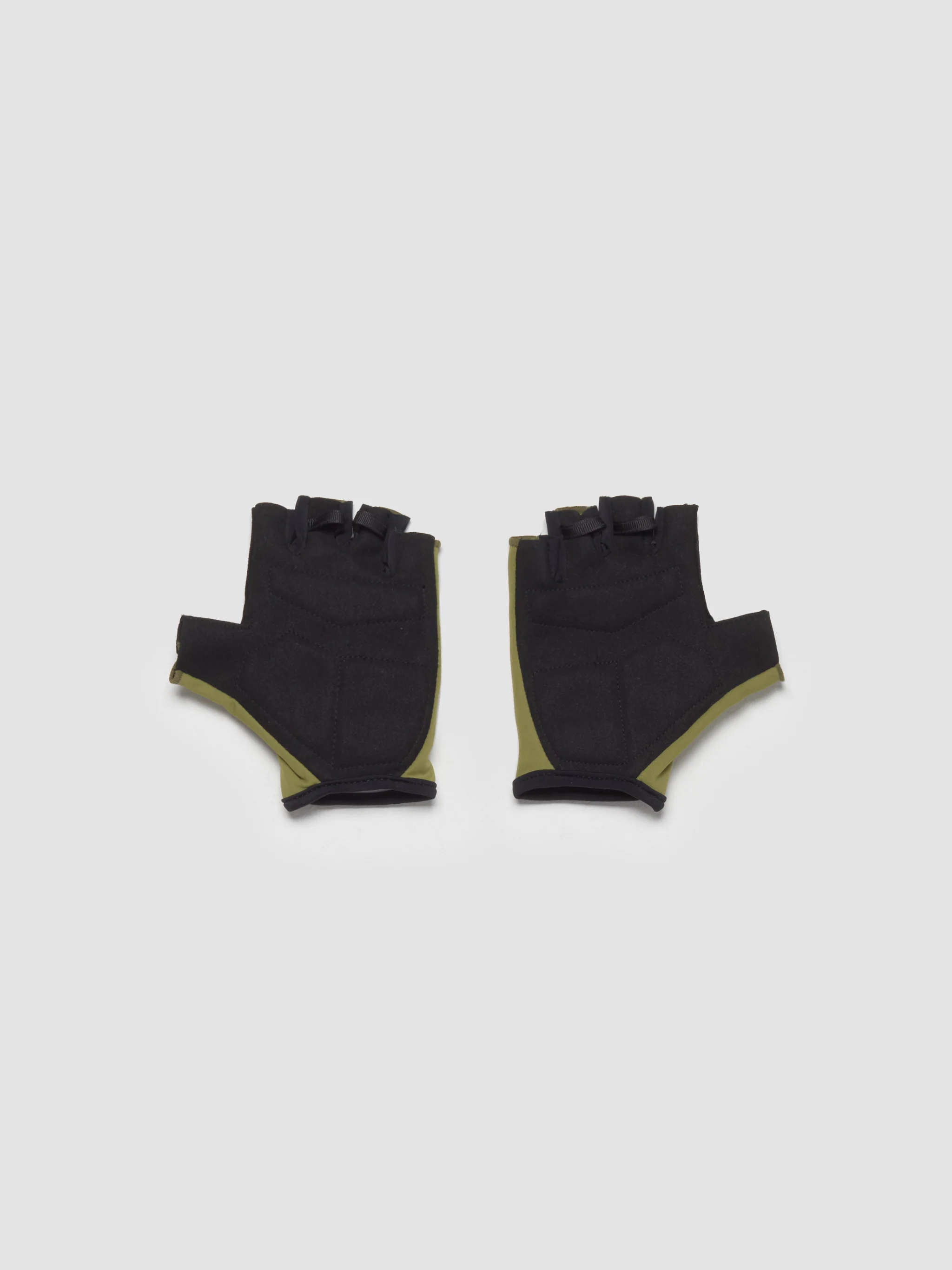 Drops Road Gloves in Fern - Image 4