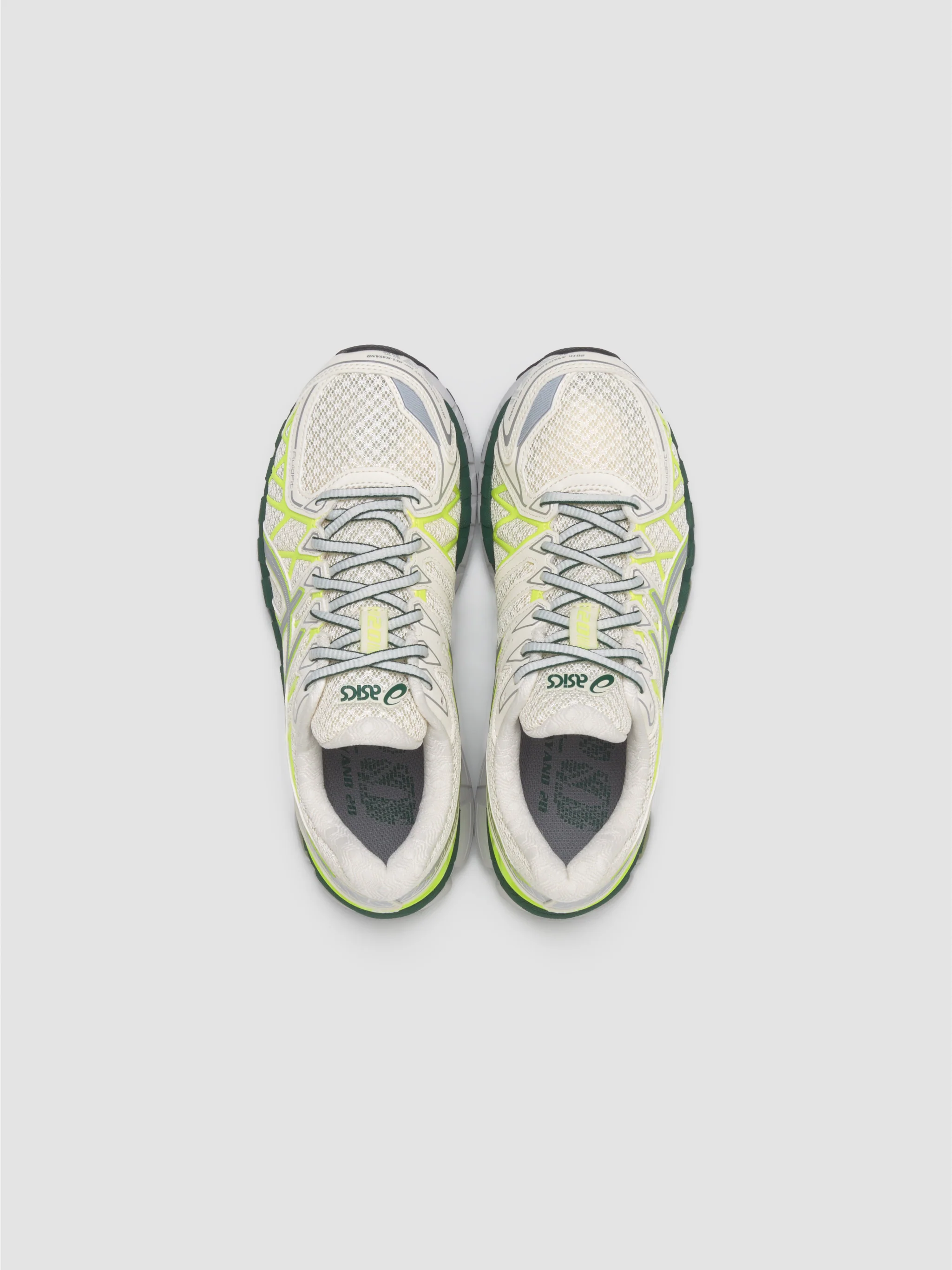 GEL-KAYANO 20 Sneaker in Cream & Pure Silver - Image 3