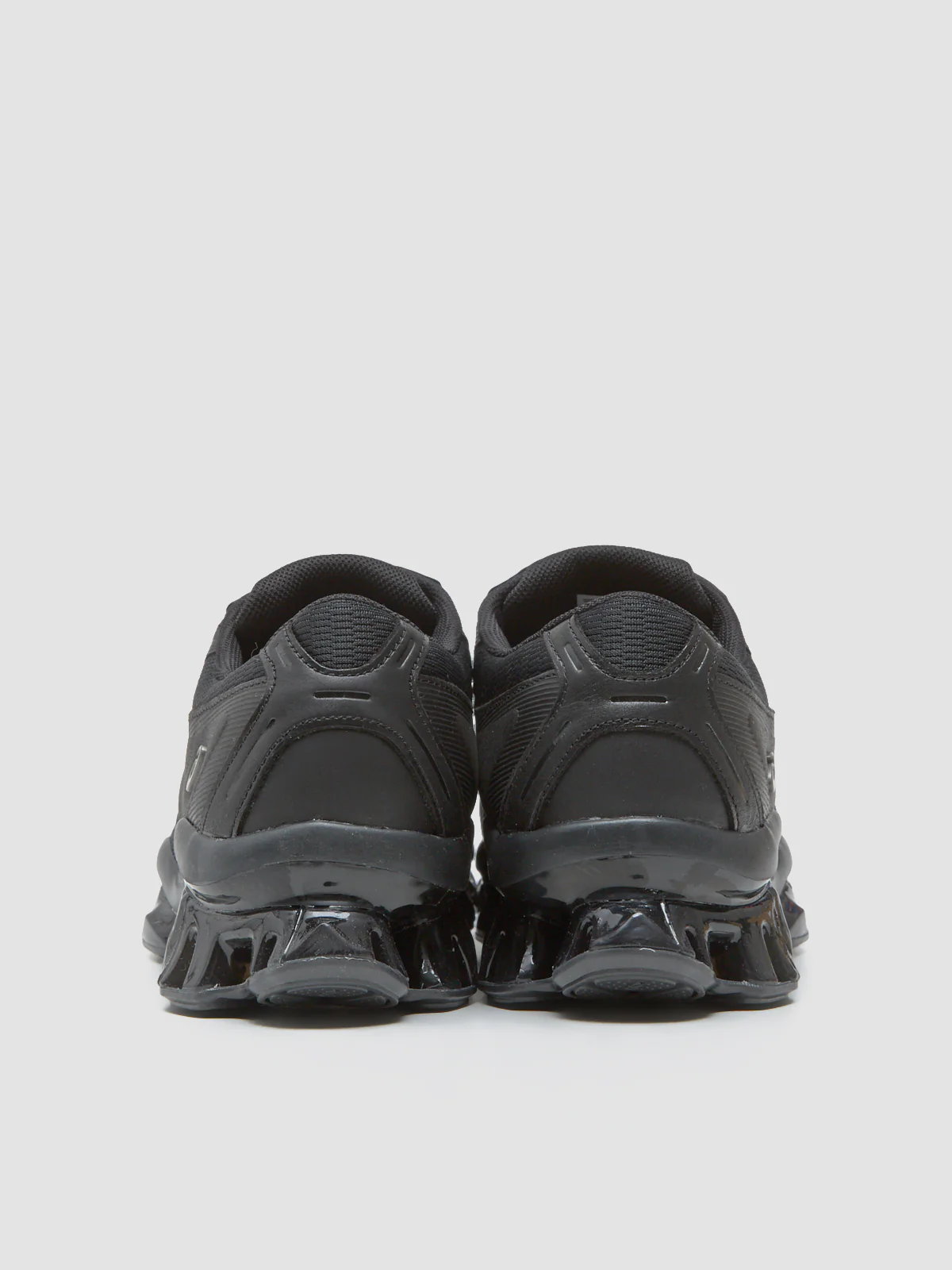 GEL-KINETIC SP Sneaker in Black - Image 4