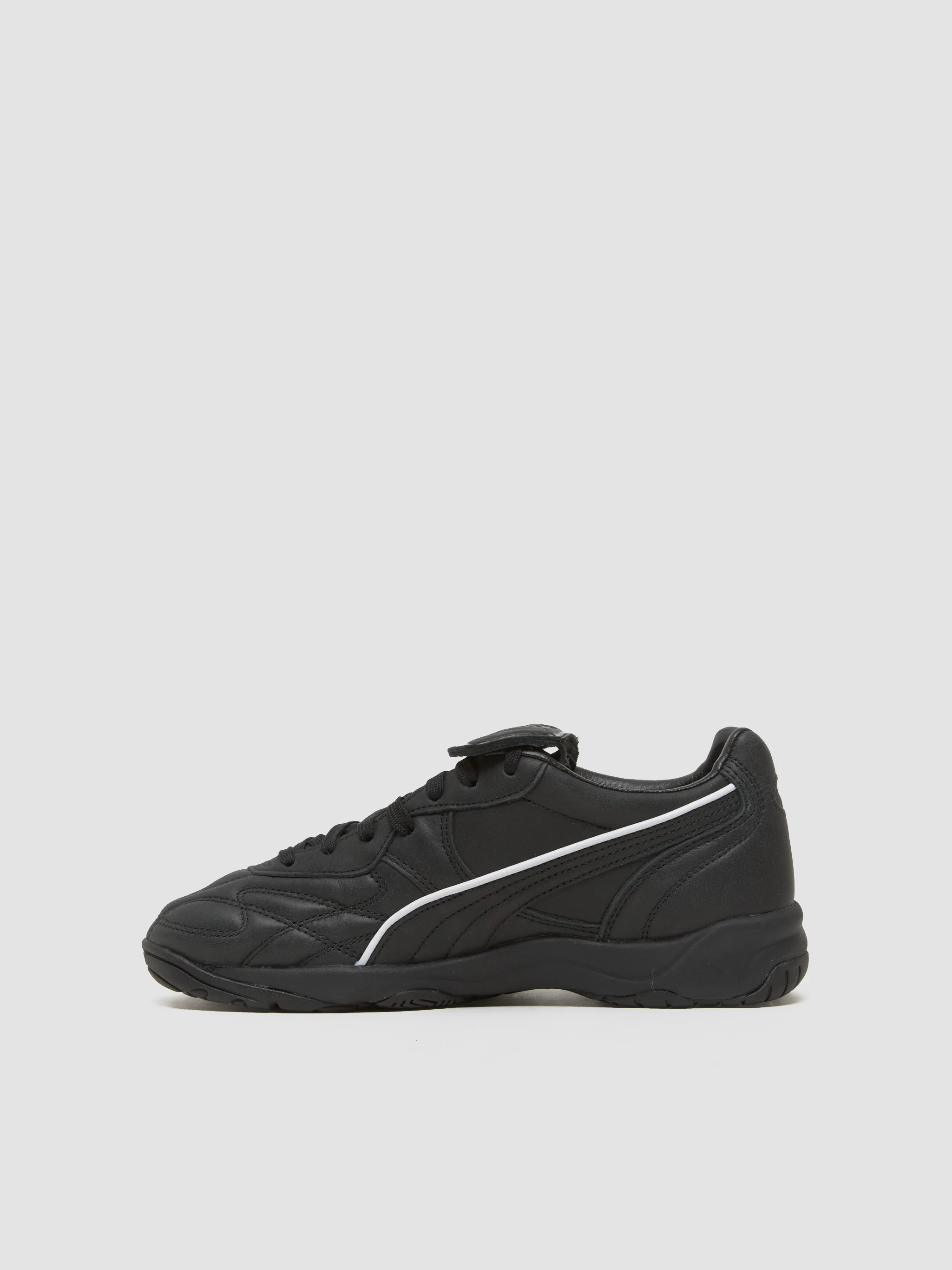 King Indoor Premium Sneaker in Black & White - Image 6