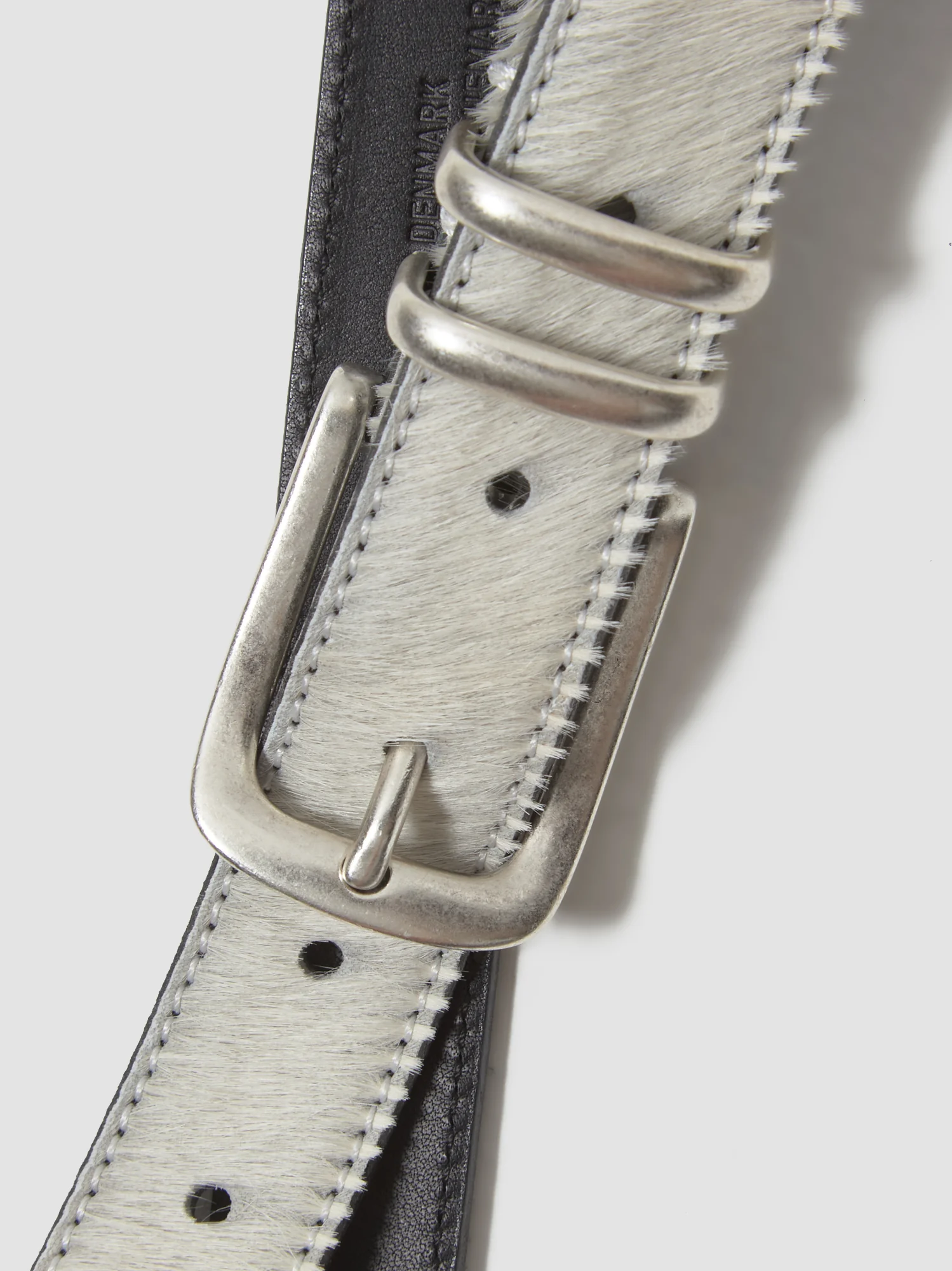 M2433 Pony Belt in White - Image 3