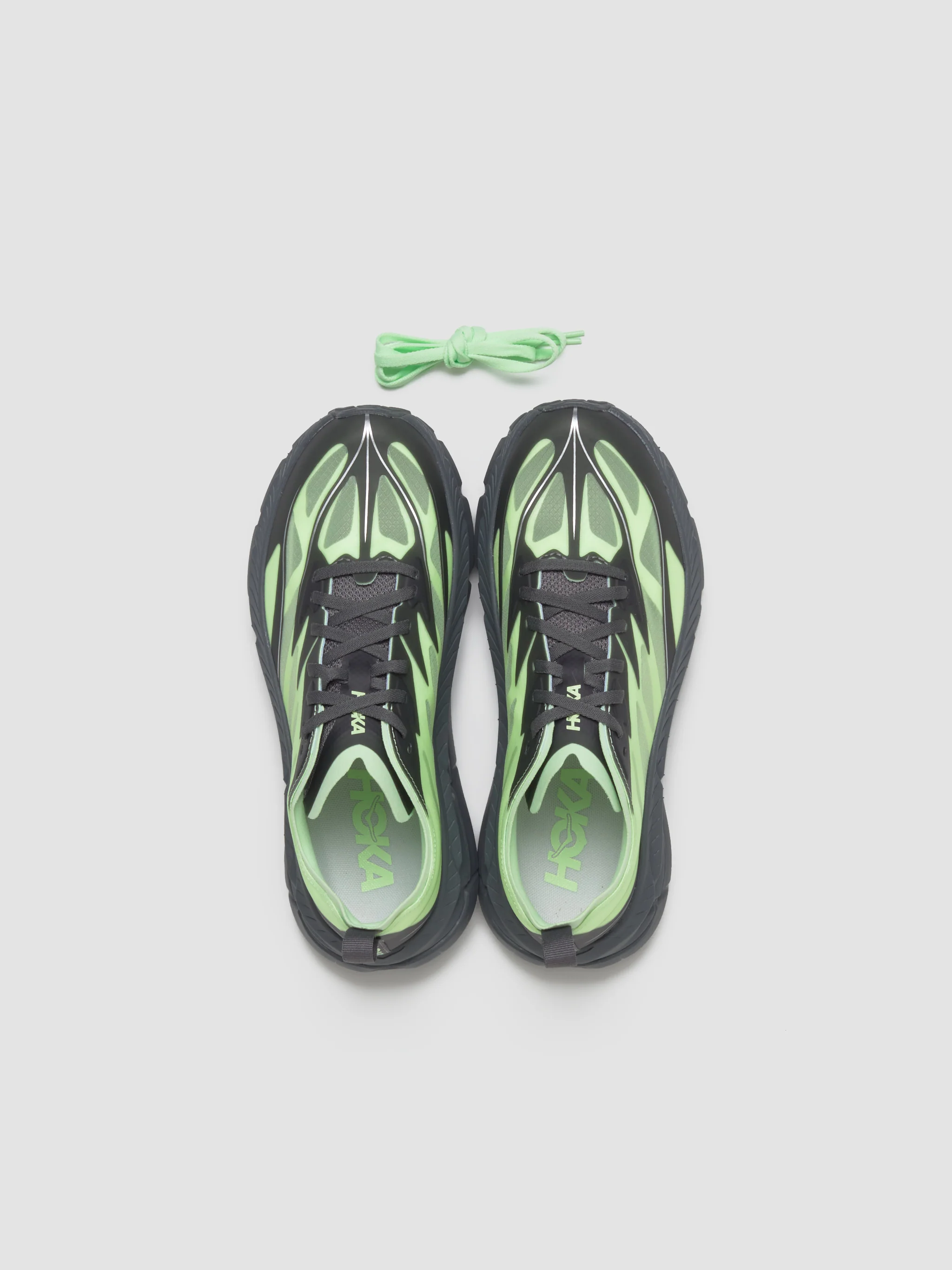 Mafate Speed 4 Lite Sneaker in Luna Moth & Cosmic Grey - Image 3