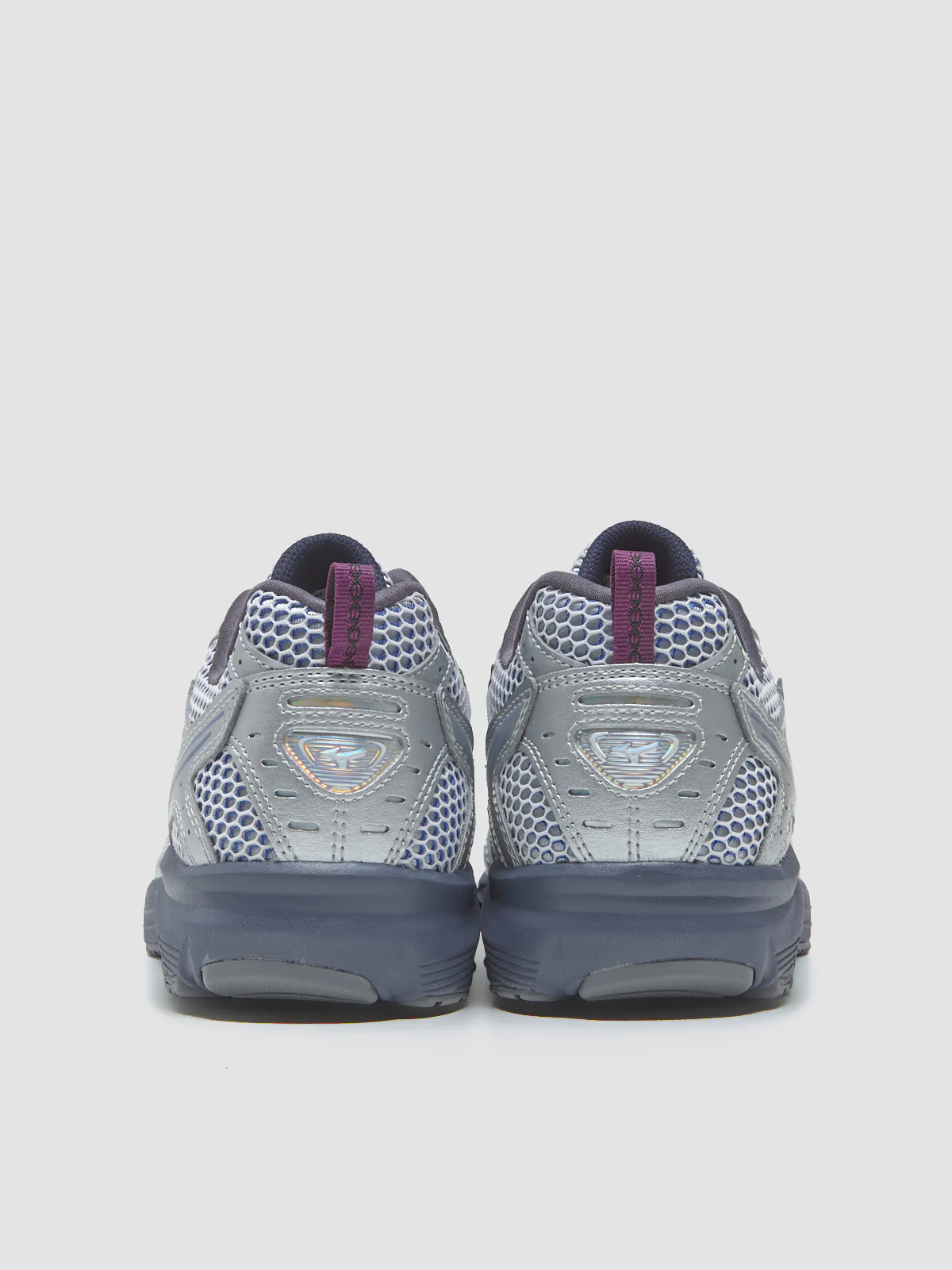 MXR Sneaker in Silver & Nimbus Cloud - Image 4