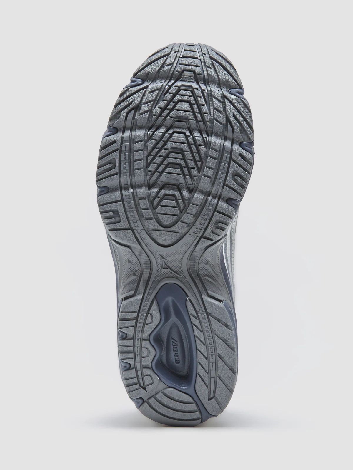 MXR Sneaker in Silver & Nimbus Cloud - Image 5
