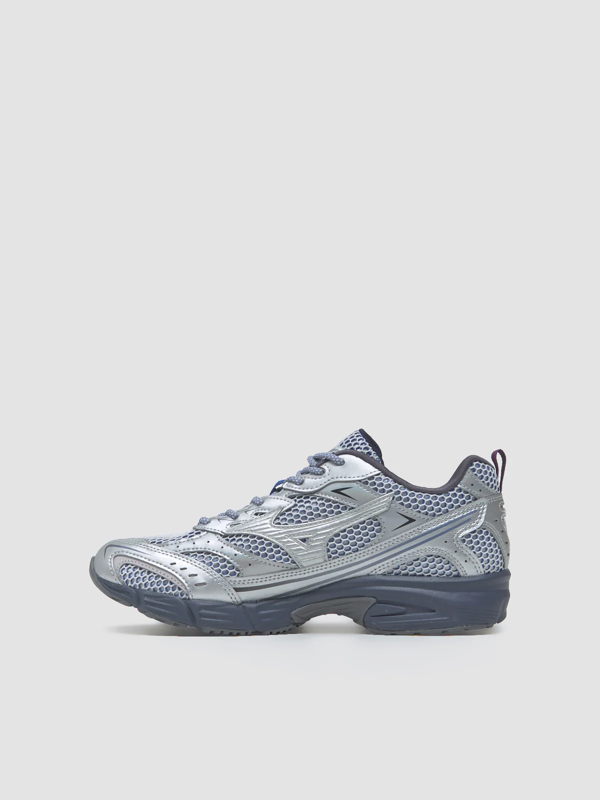 MXR Sneaker in Silver & Nimbus Cloud - Image 6