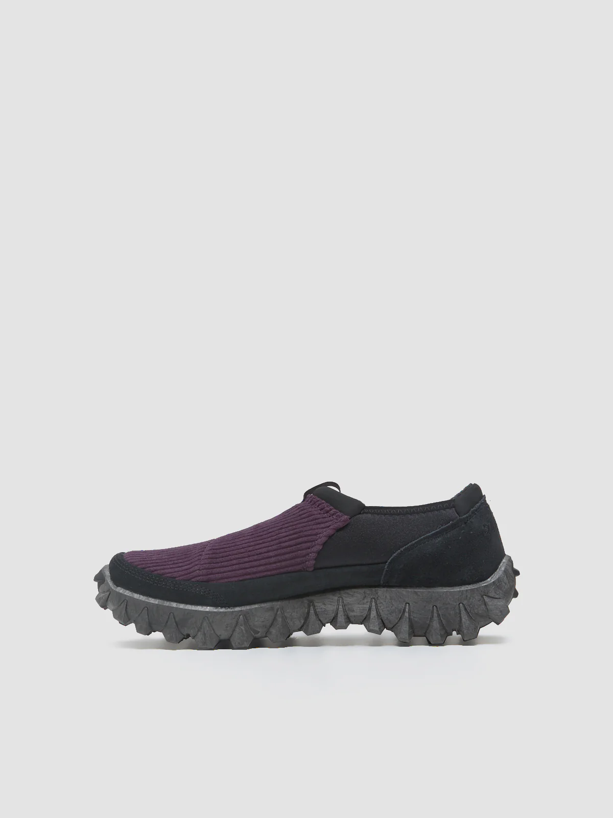 SNOWCLOG CORDUROY Sneaker in Plum & Black - Image 6