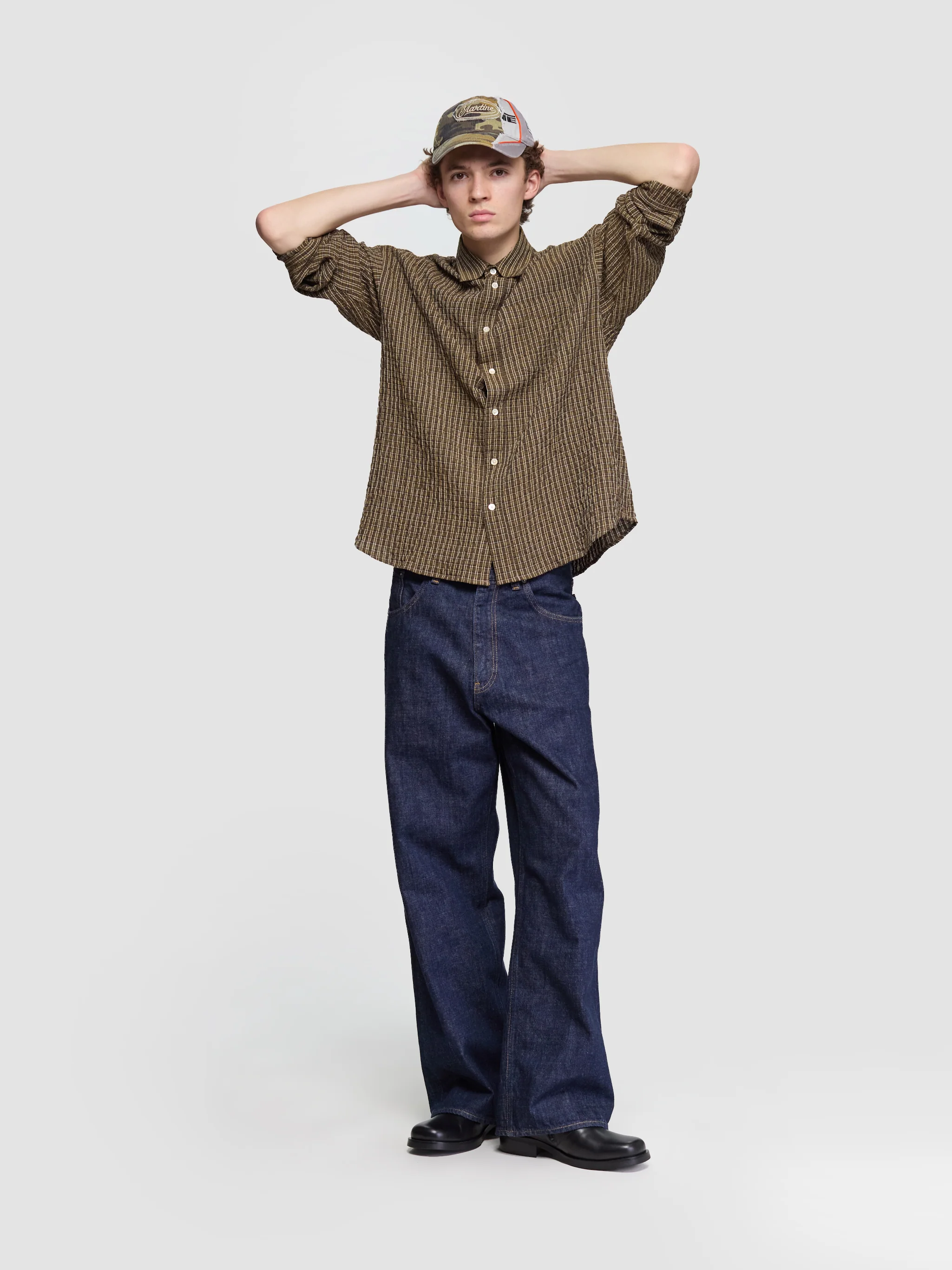 Super Wide Jeans in Simple Rinse Blue - Image 4