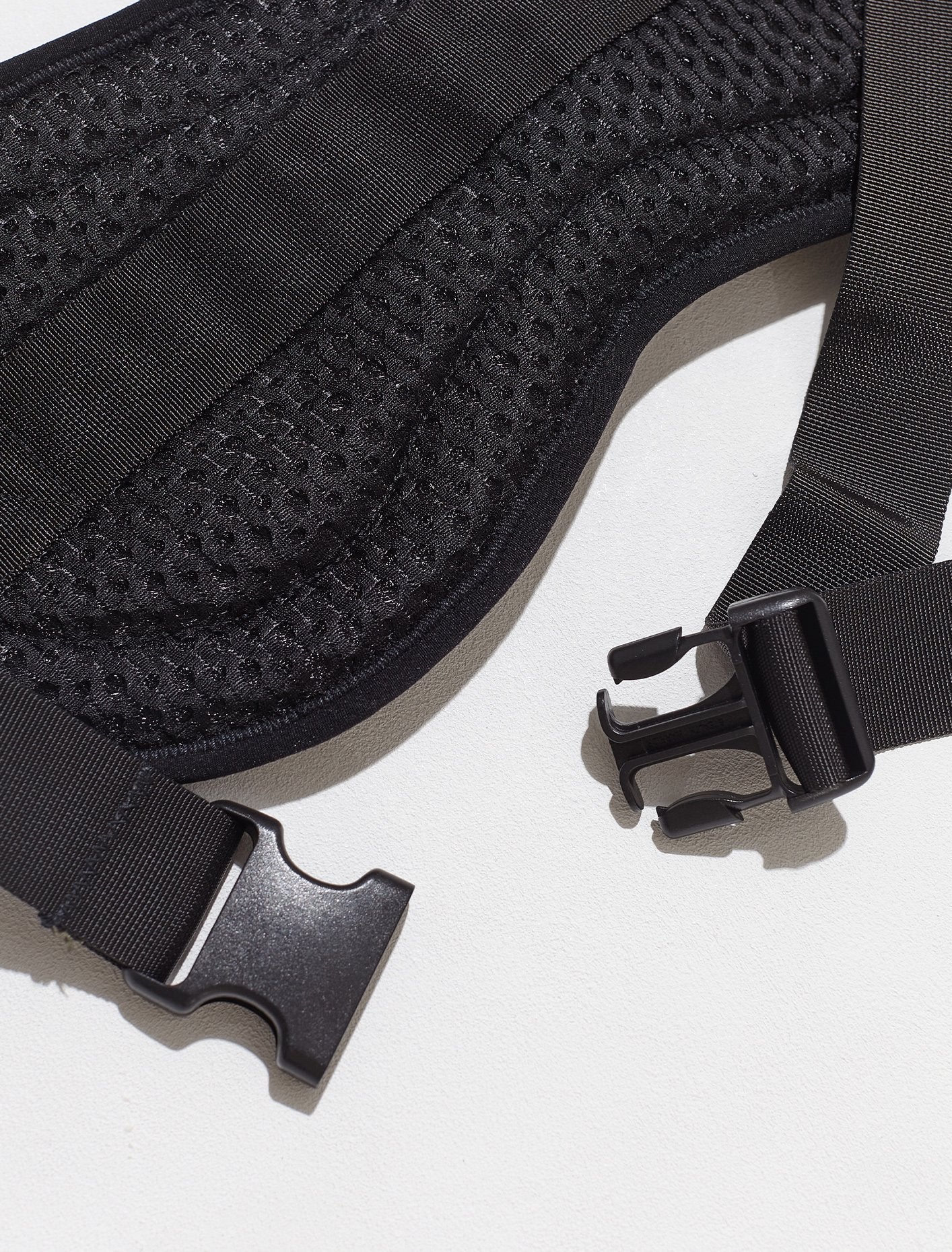 Support Bag in Static Green - Image 3