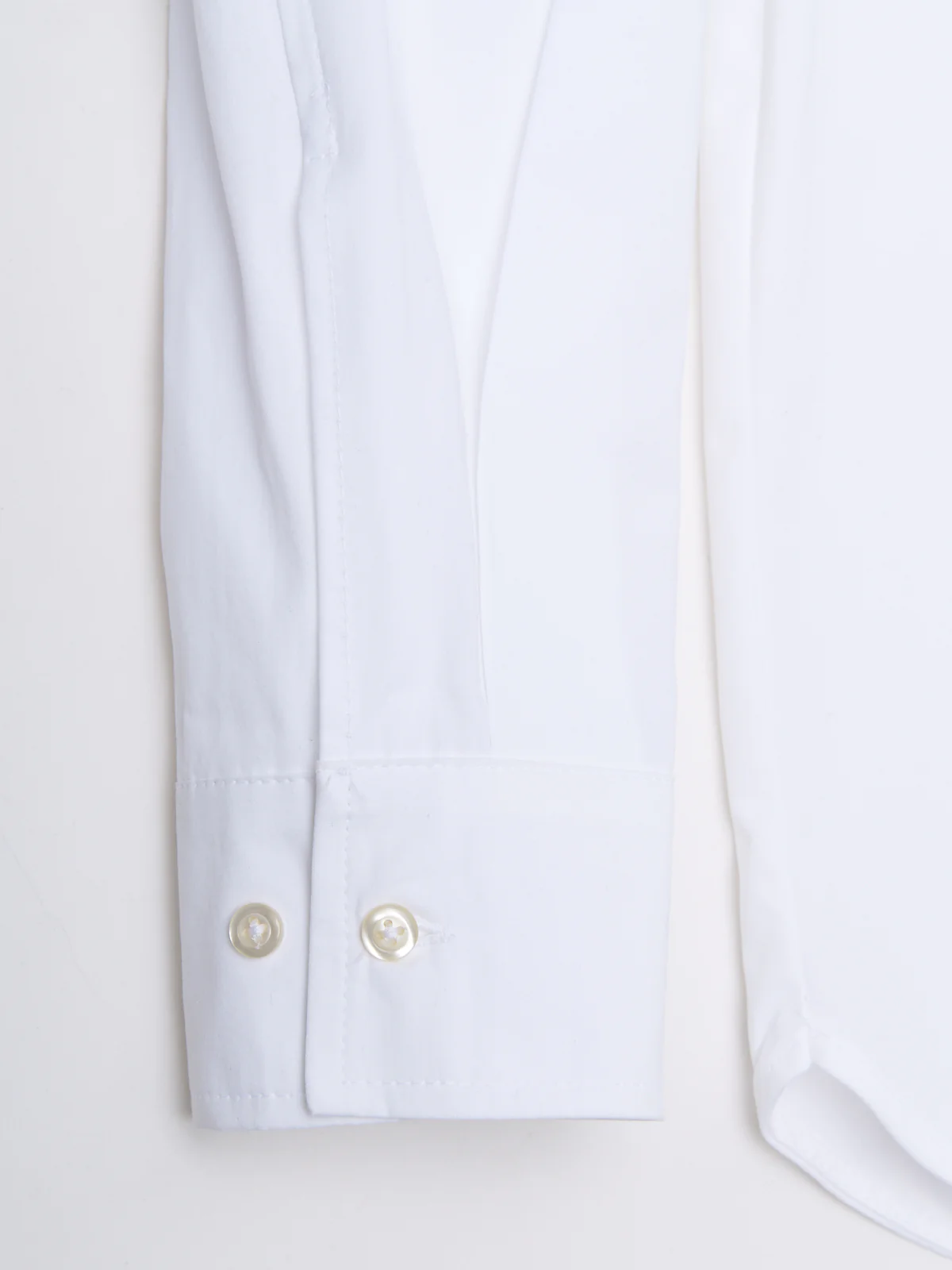 Trino Shirt in White Fine Poplin - Image 3