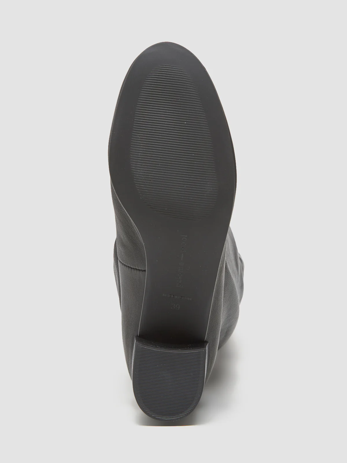 Victoria Boots in Black - Image 5