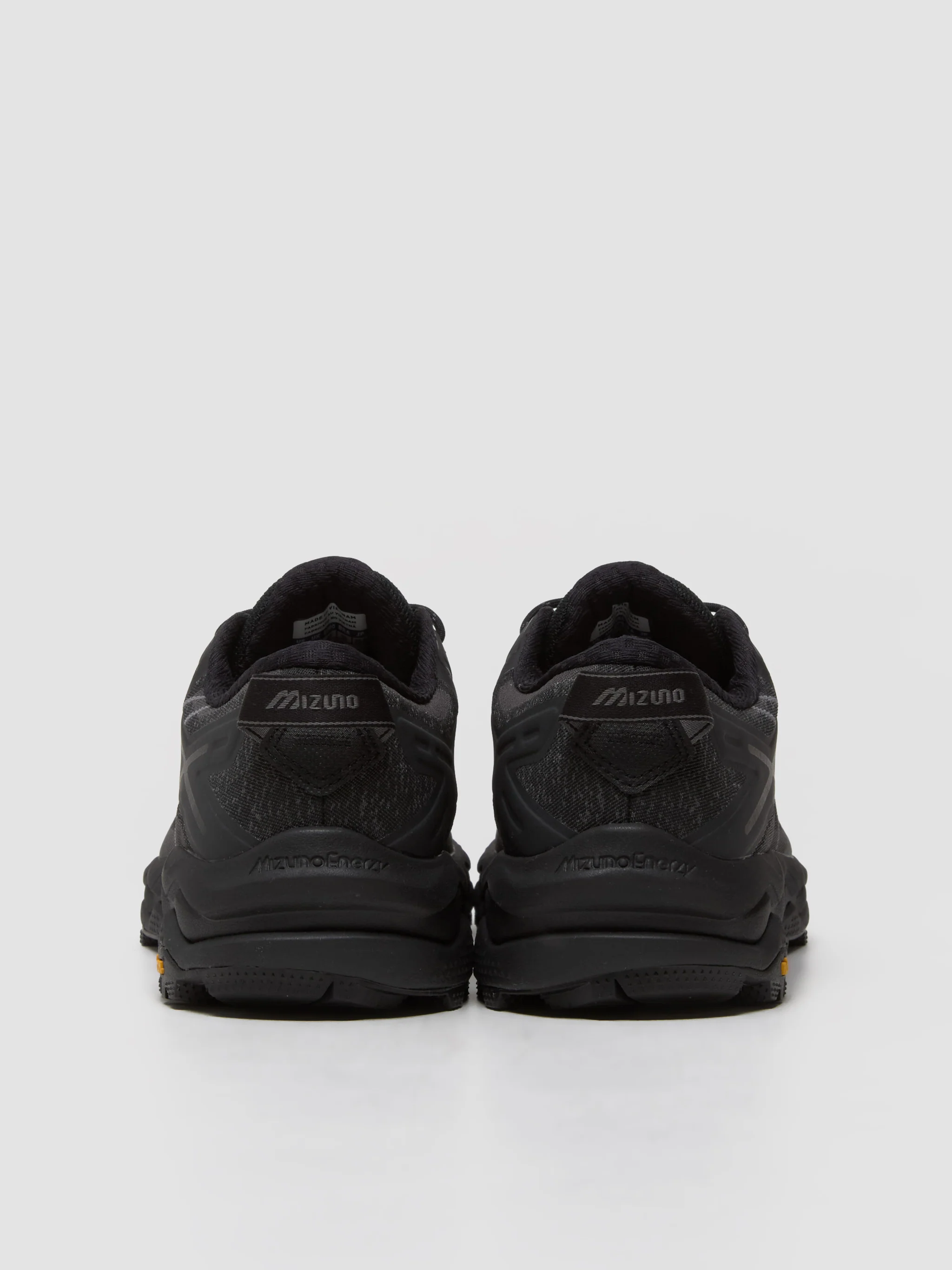 Wave Mujin LS GTX Sneaker in Black & Black Sand - Image 4
