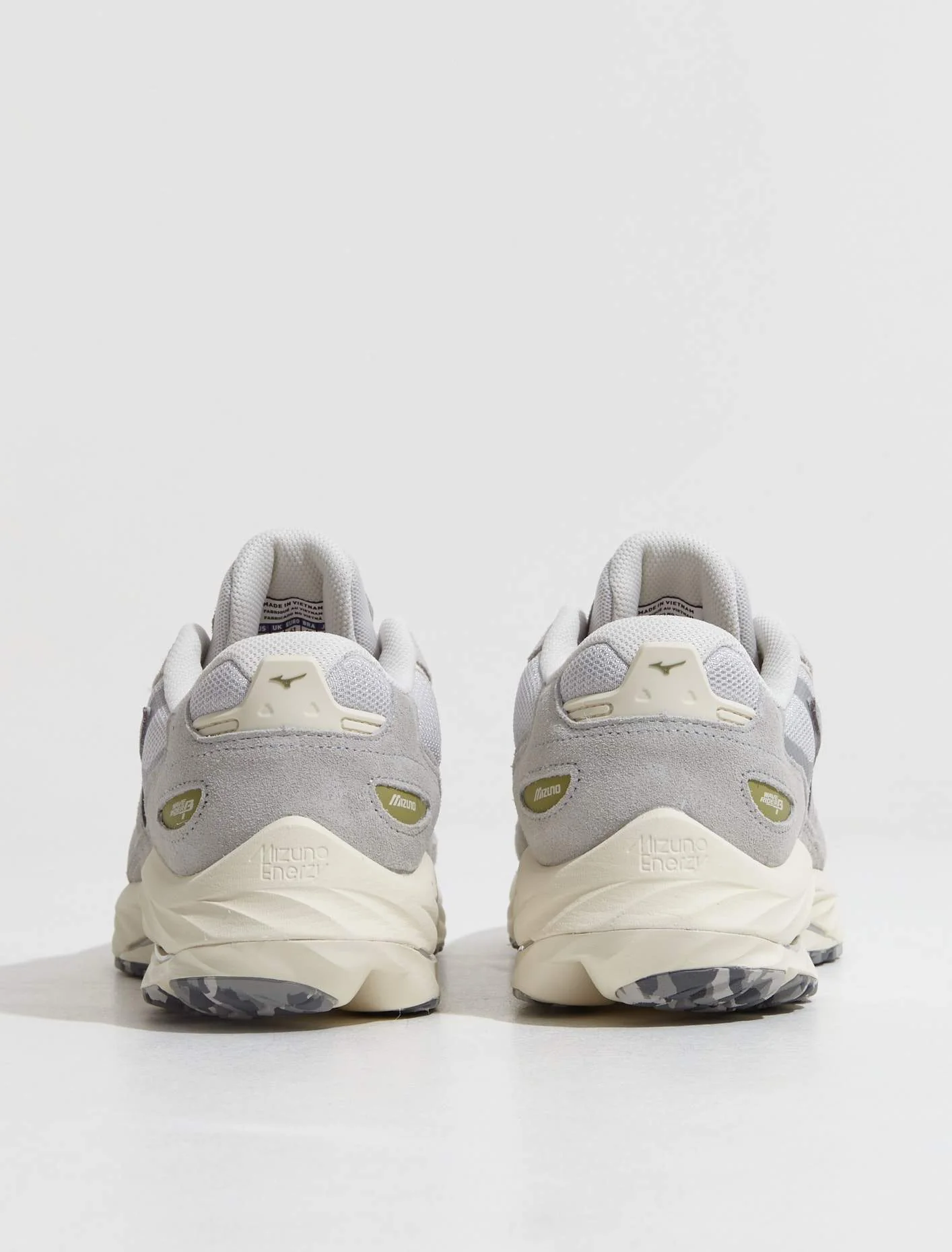 Wave Rider Beta Sneaker in Nimbus Cloud - Image 4