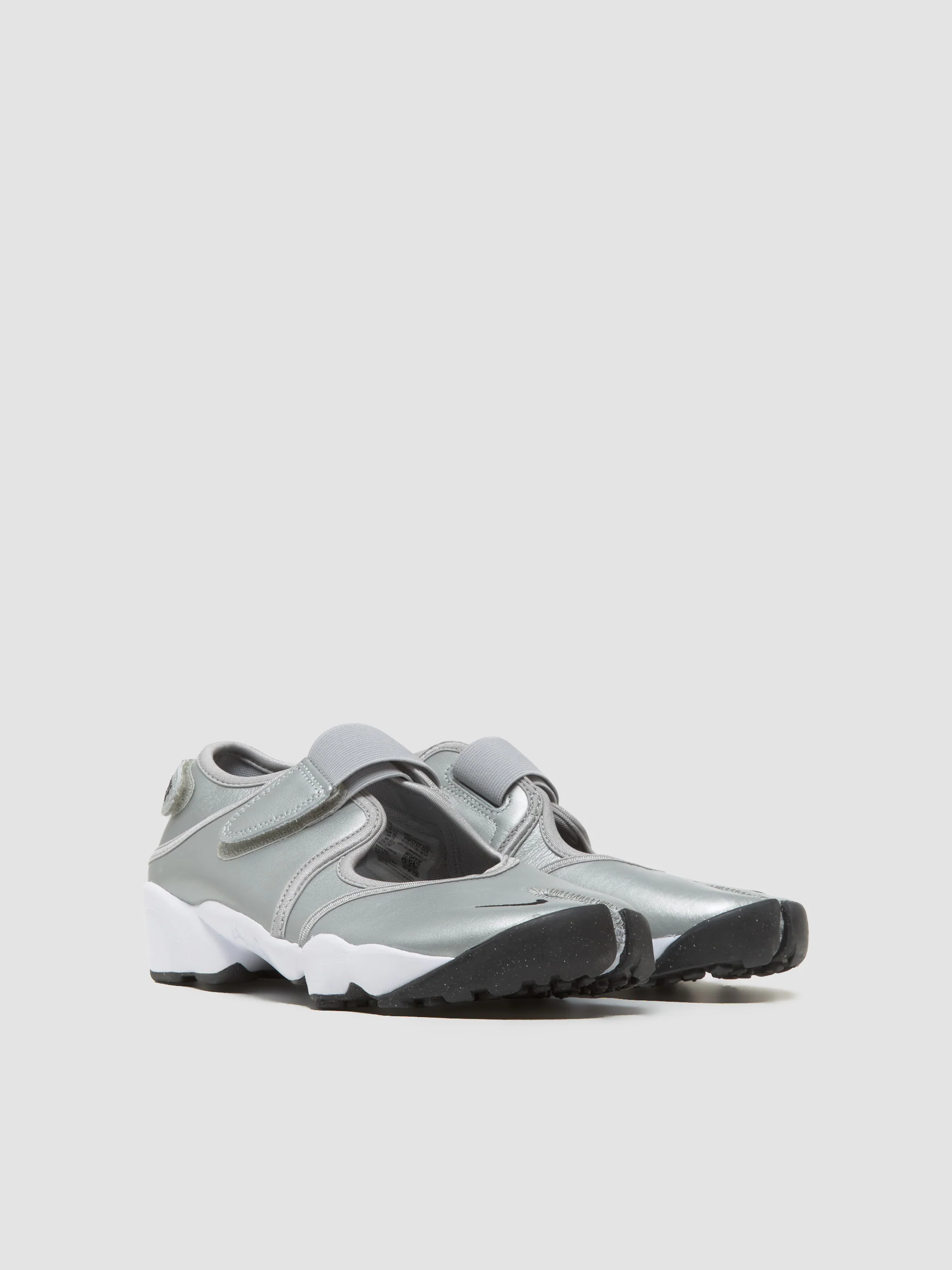 WMNS Air Rift Sneaker in Metallic Silver & Black - Image 3