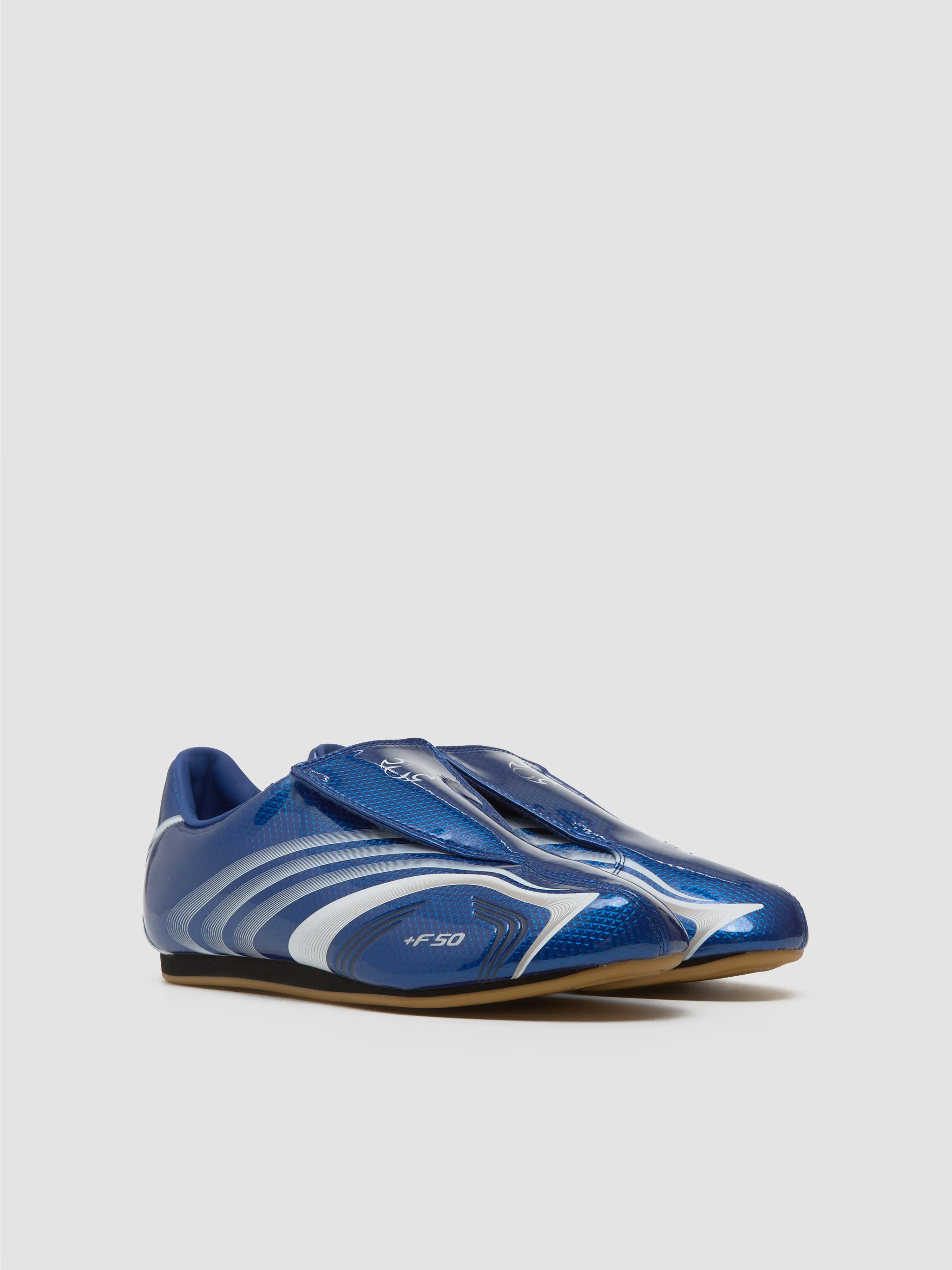 WMNS Taekwondo F50 Sneaker in Royal Blue & White - Image 3