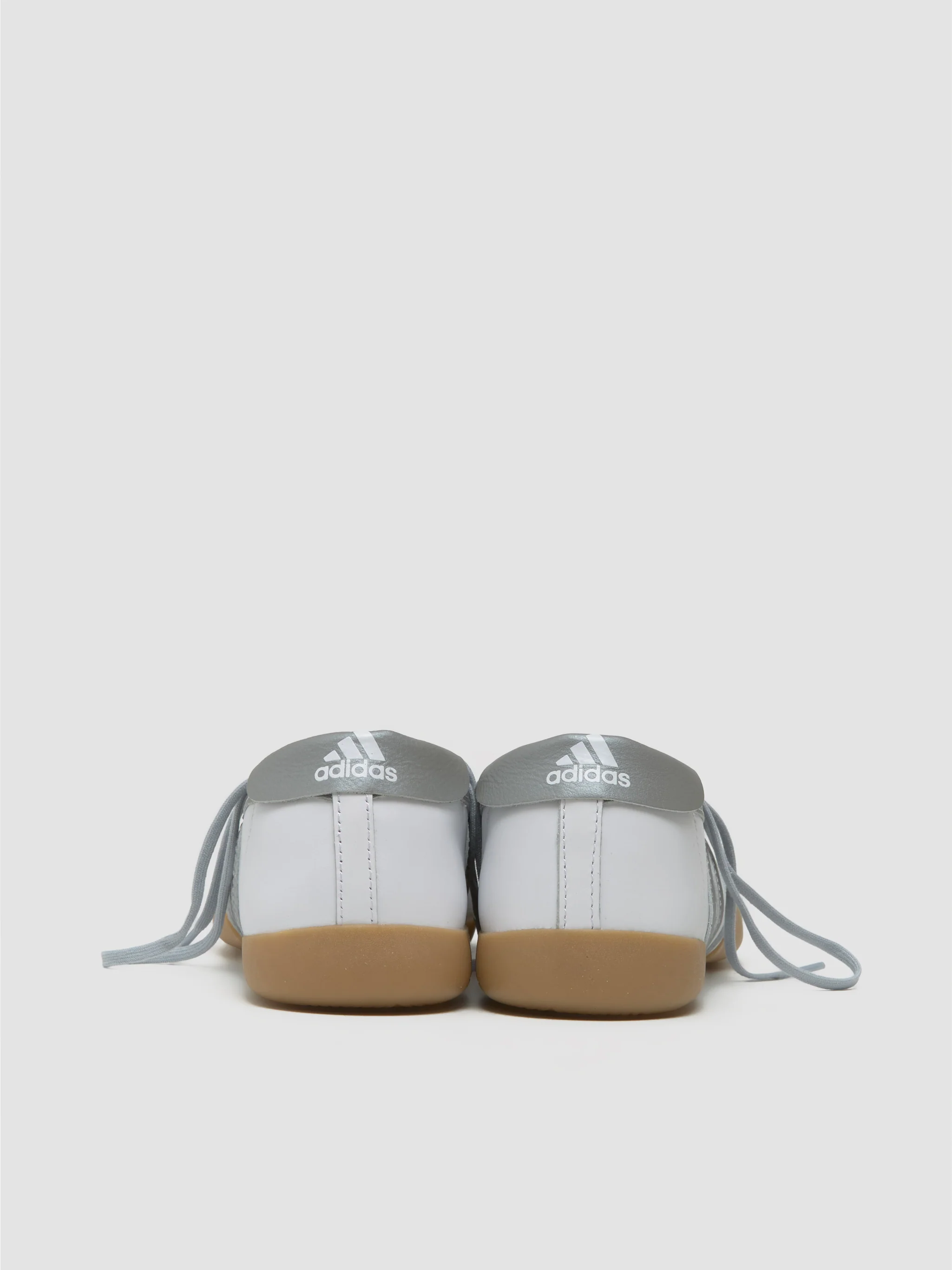WMNS Taekwondo Mei Ballet Sneaker in White & Silver Metallic - Image 4