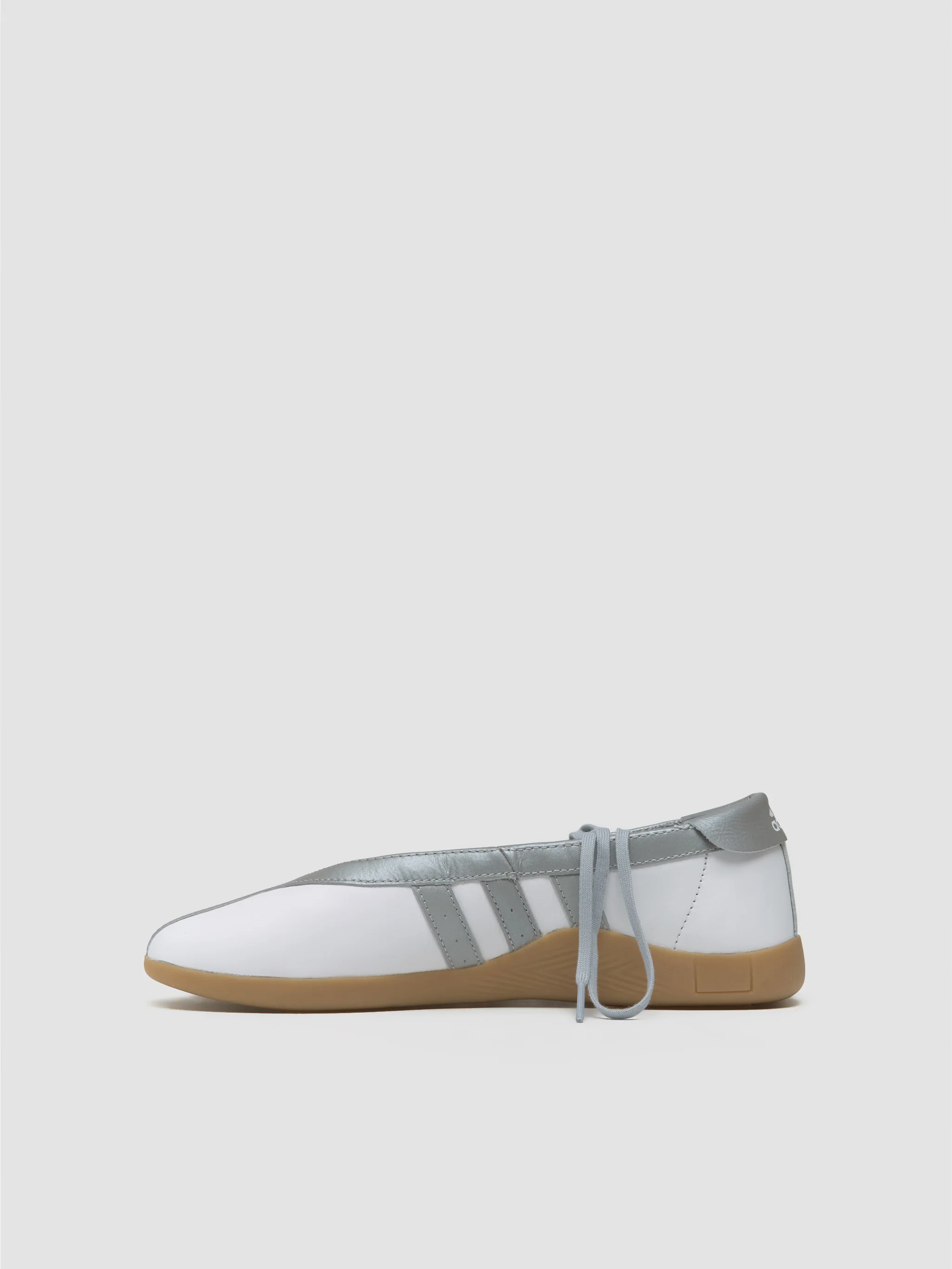 WMNS Taekwondo Mei Ballet Sneaker in White & Silver Metallic - Image 6