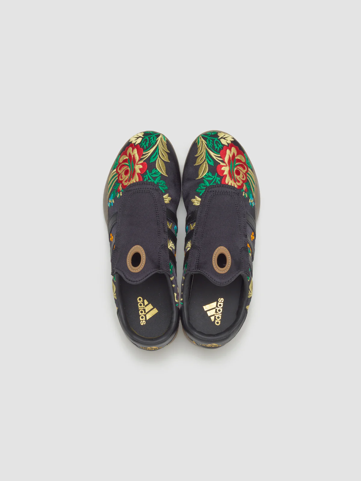 WMNS Taekwondo Mei Sneaker in Core Black & Gold Metallic - Image 3