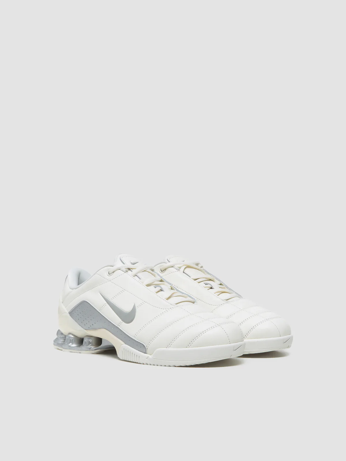 WMNS Total 90 Shox Magia Sneaker in Sail & Metallic Silver - Image 2
