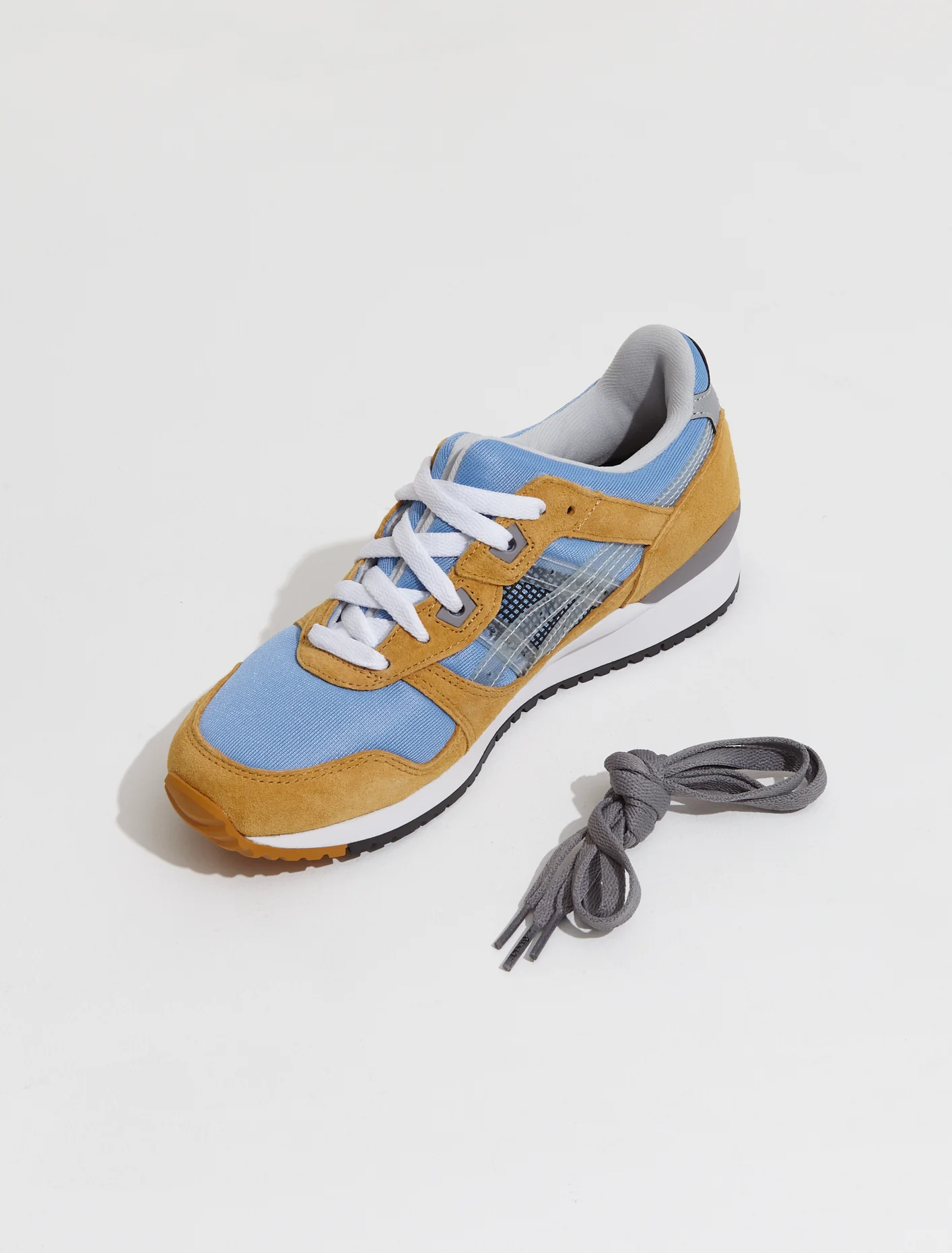 x Awake GEL-LYTE III OG Sneaker in Robbia Blue - Image 6