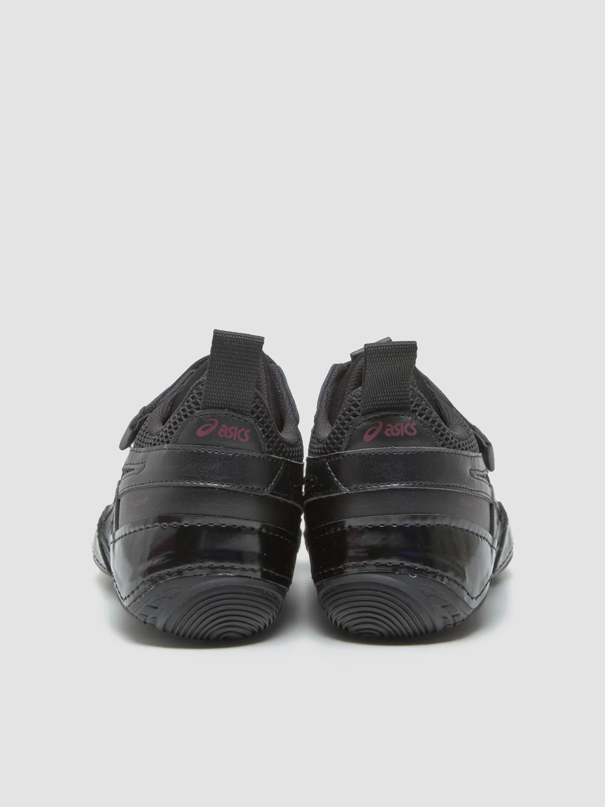 x Issey Miyake HYPER TAPING Sneaker in Black - Image 4