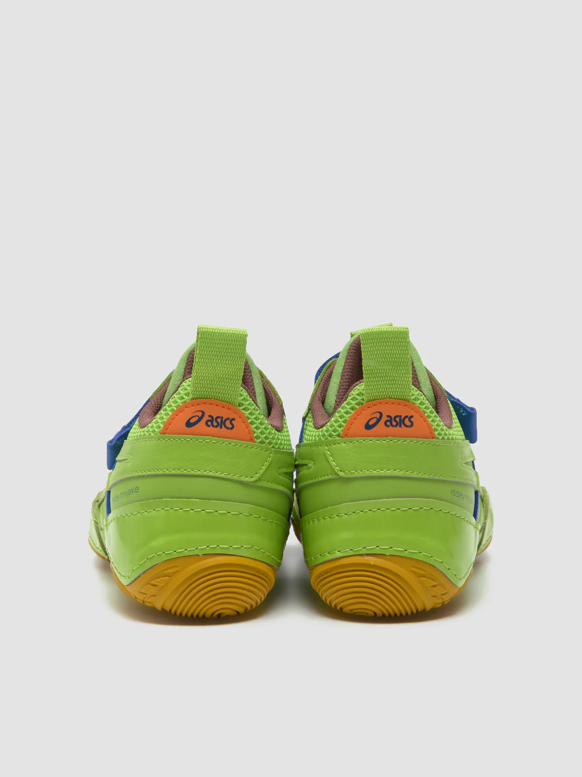 x Issey Miyake HYPER TAPING Sneaker in Green & Blue - Image 4