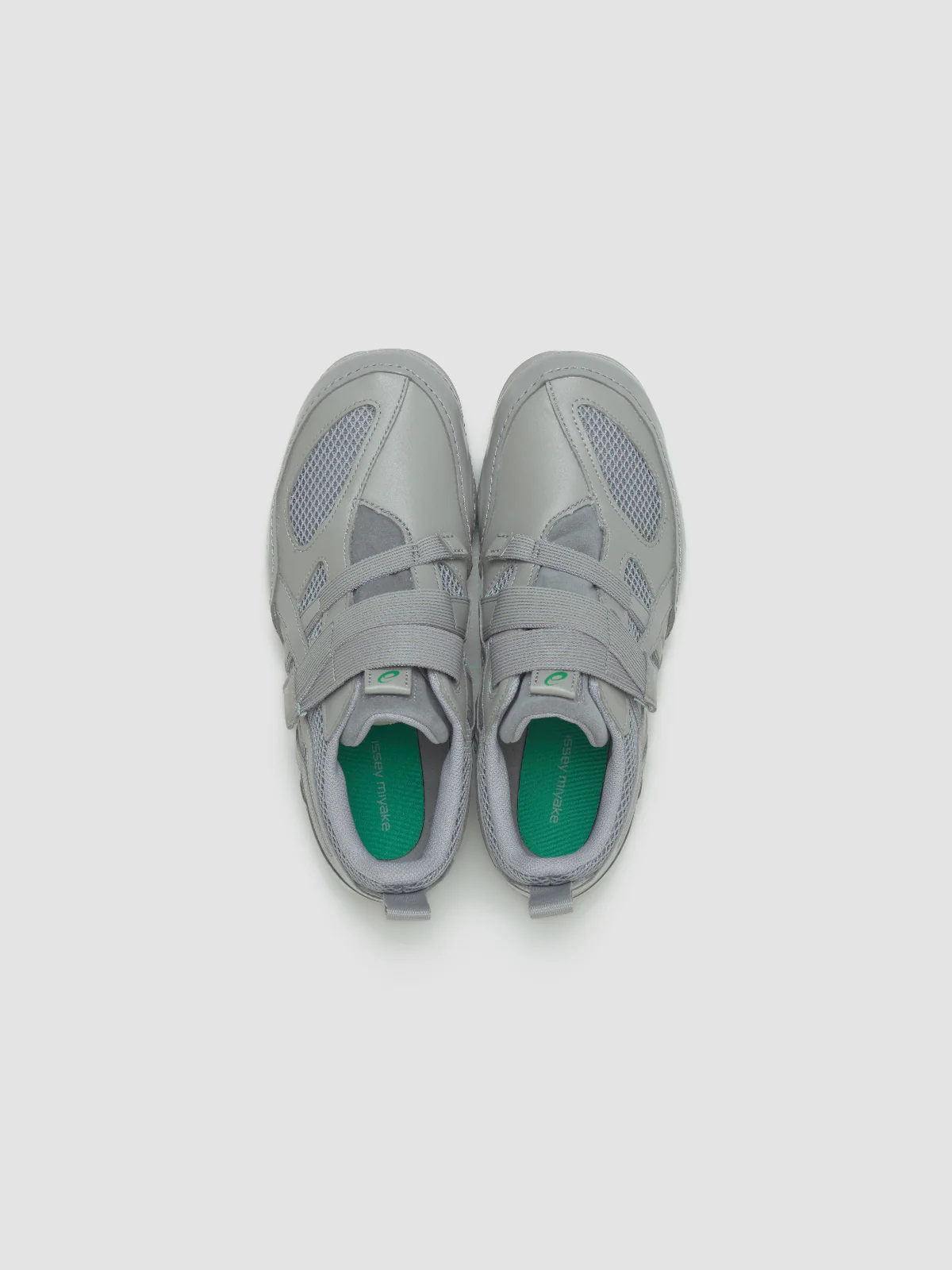 x Issey Miyake HYPER TAPING Sneaker in Grey - Image 3