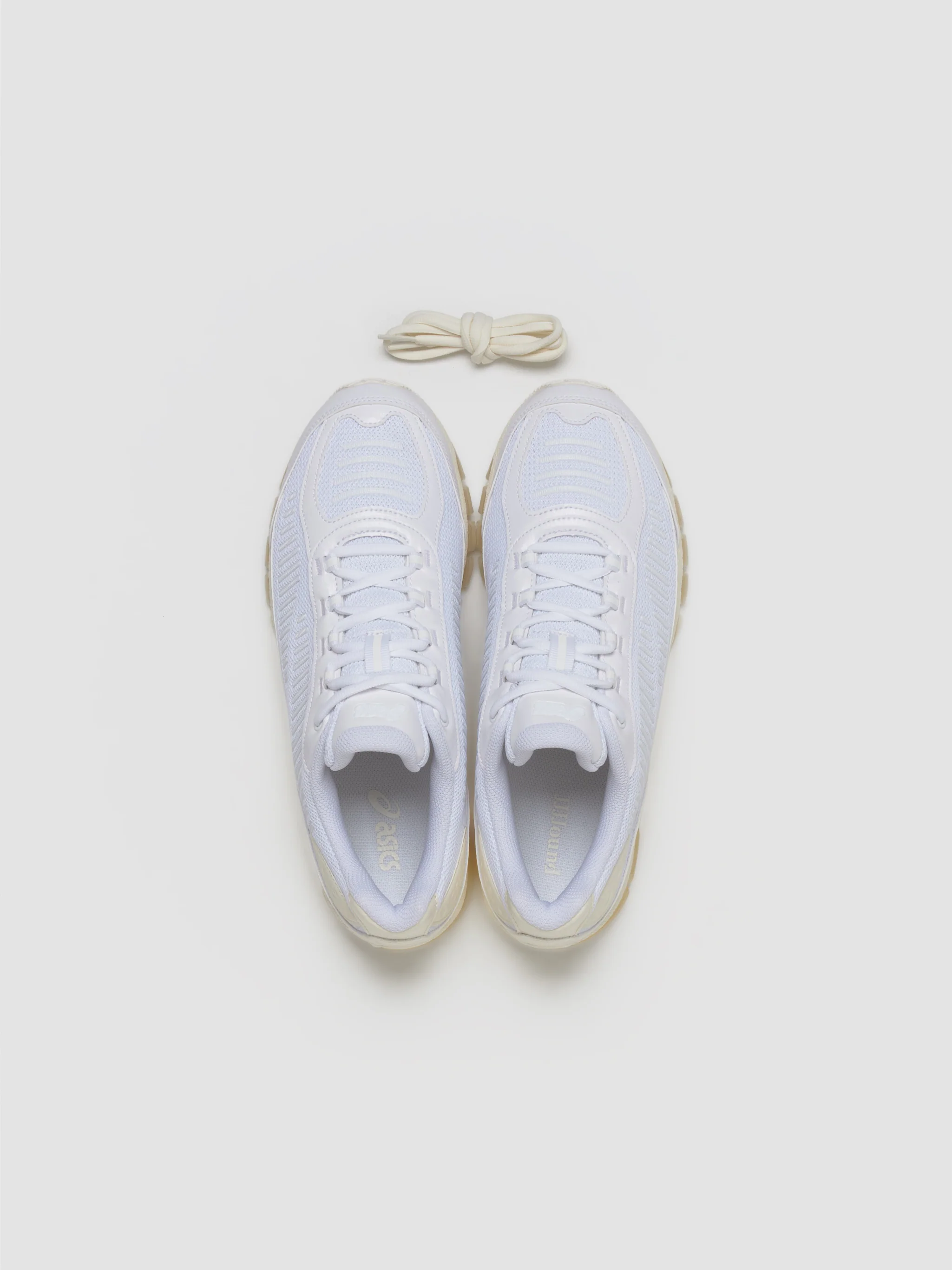 x JJJJound GEL-QUANTUM 360 I AMP Sneaker in White & Marshmallow - Image 3