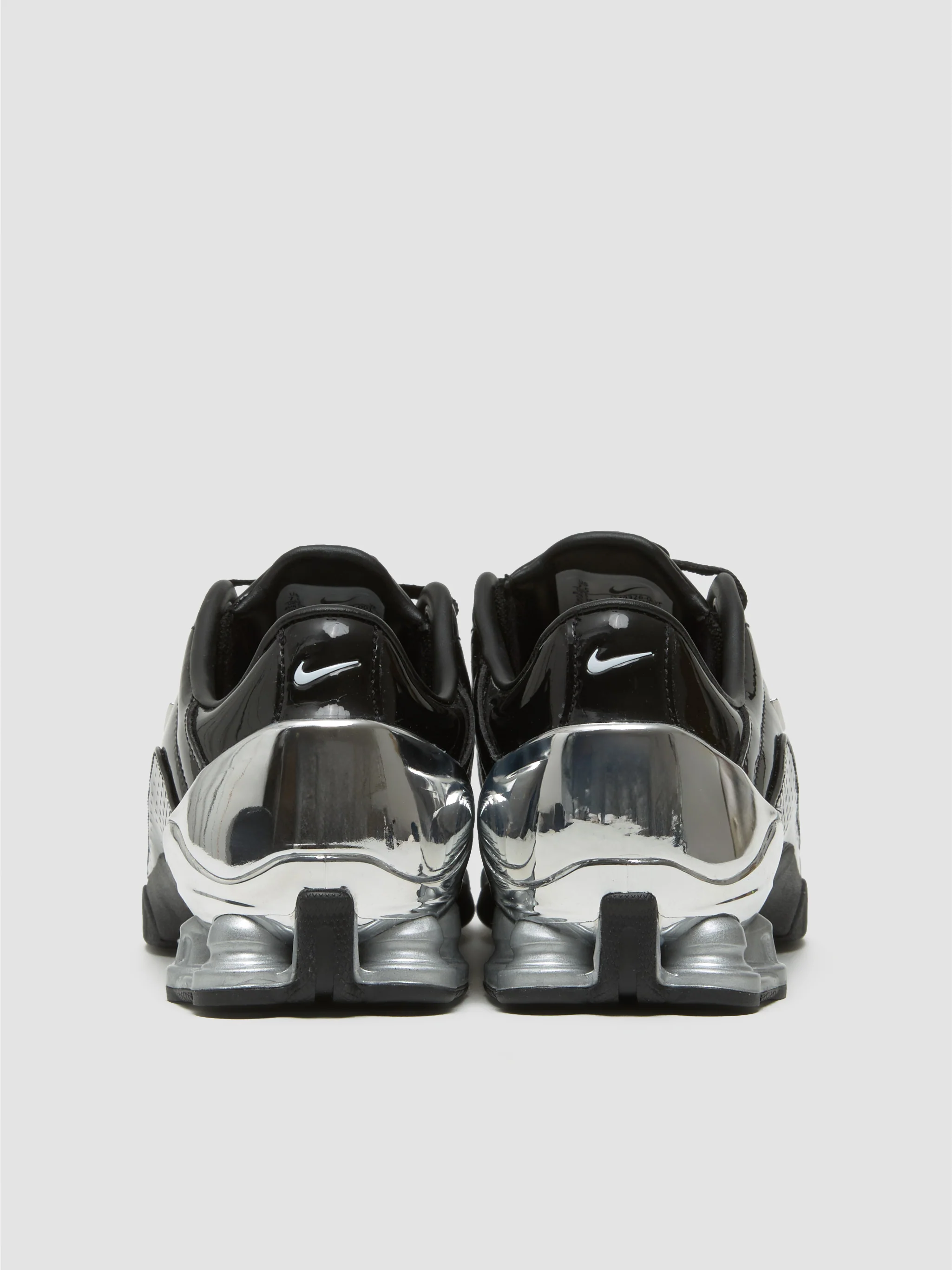 x Maha Amsterdam WMNS T90 Shox Magia SP Sneaker in Black & Metallic Silver - Image 4